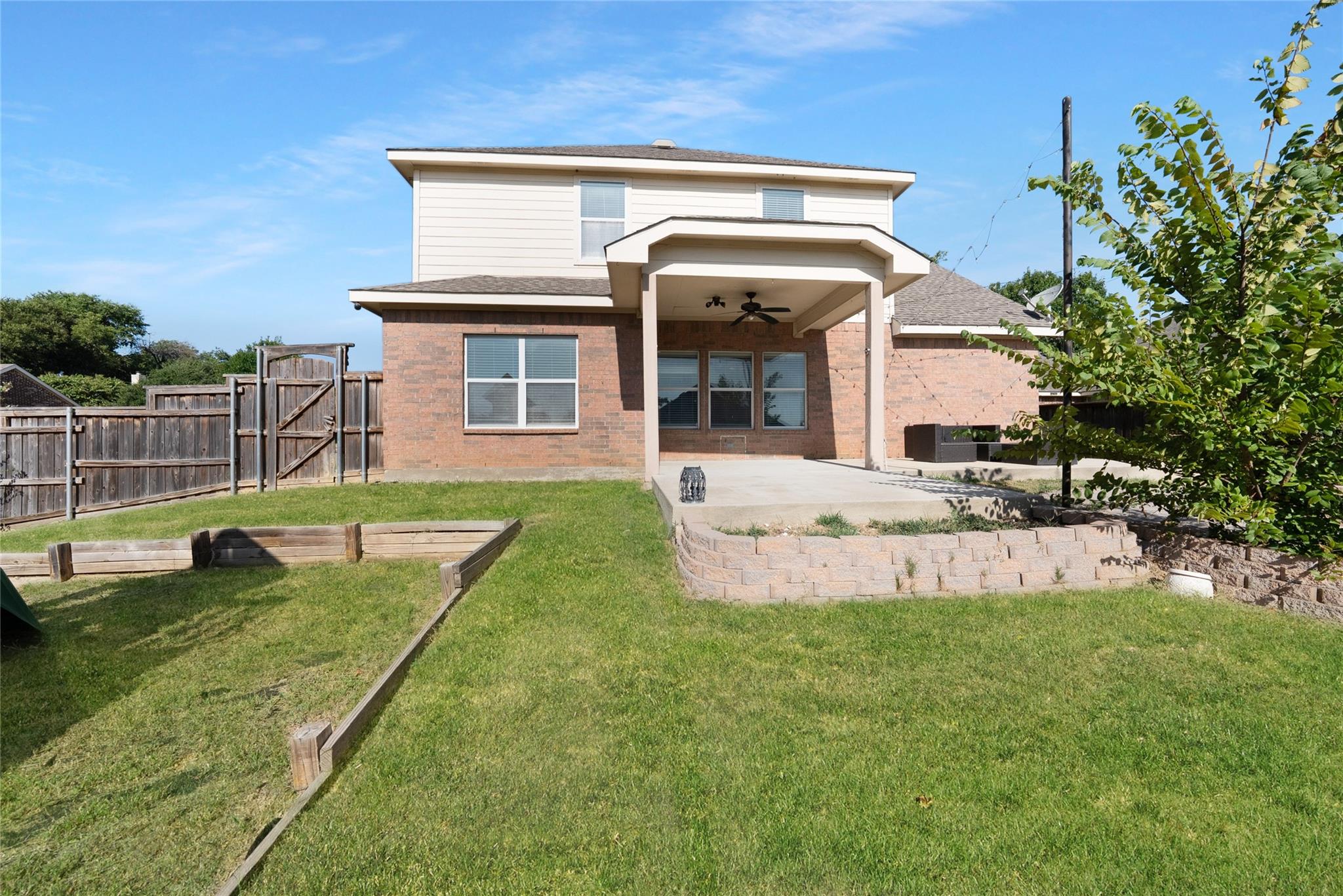main property photo 39
