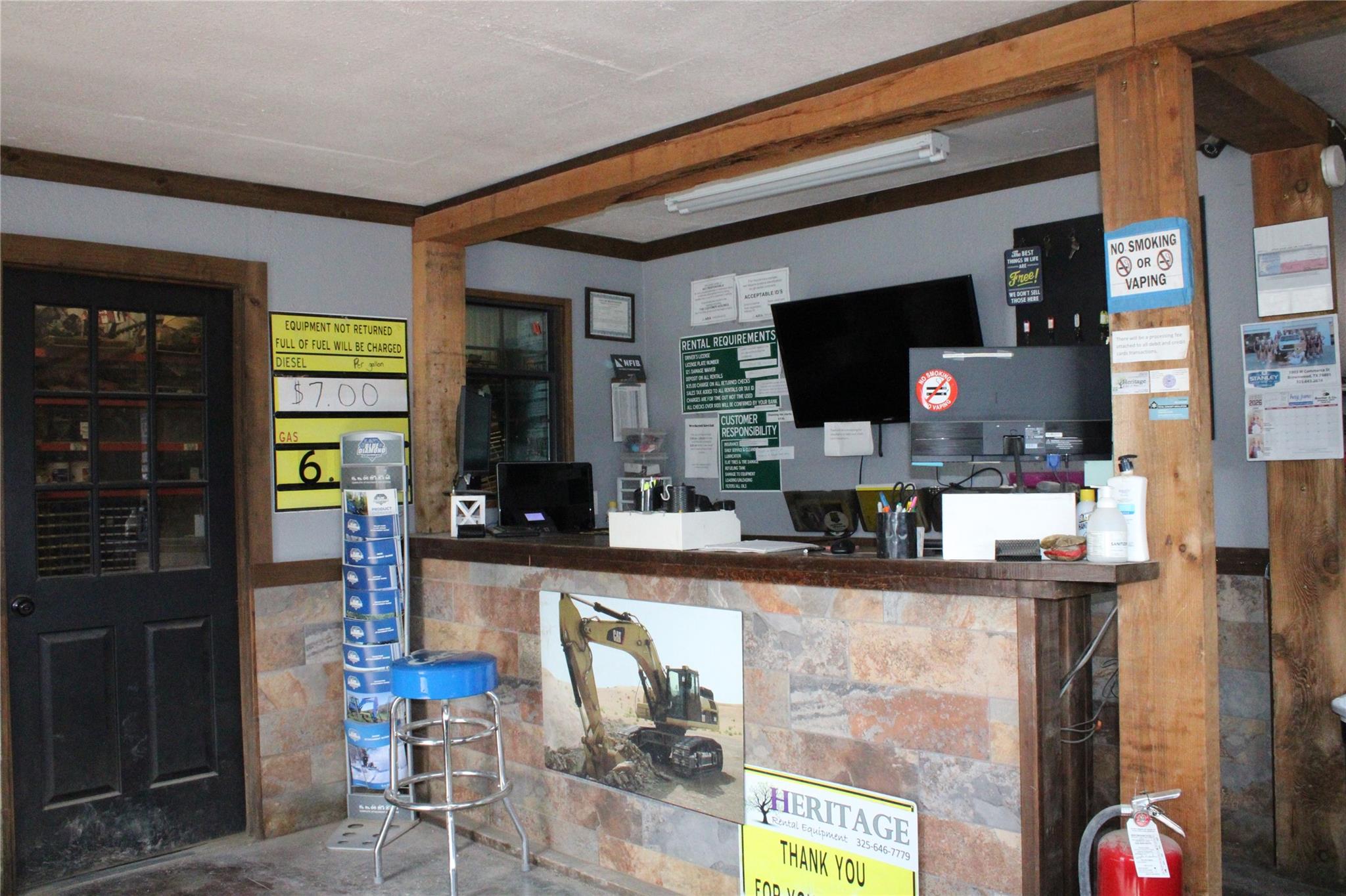 main property photo 10
