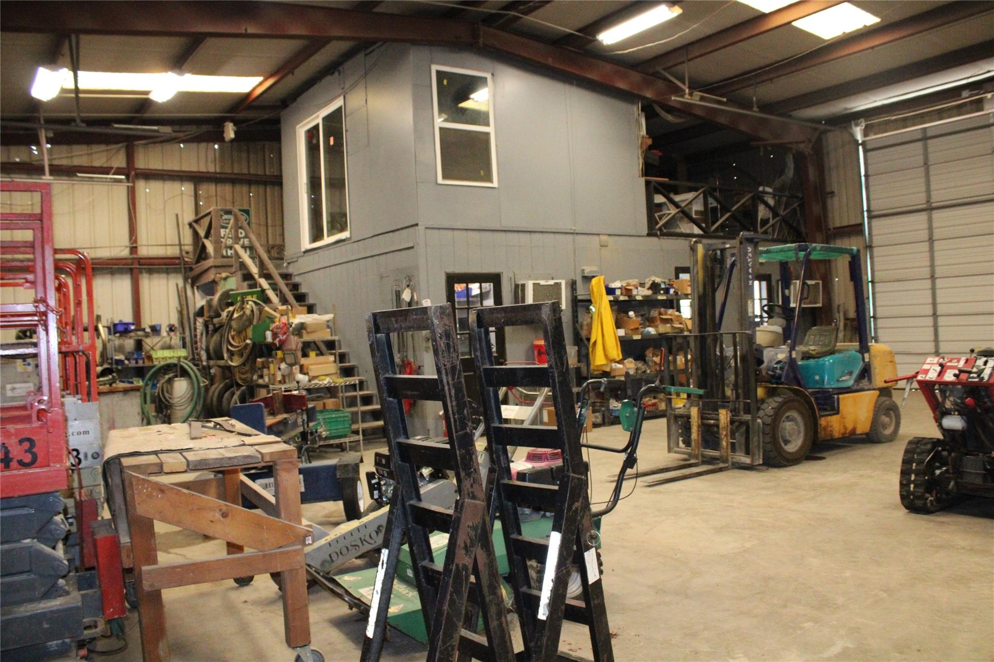 main property photo 19