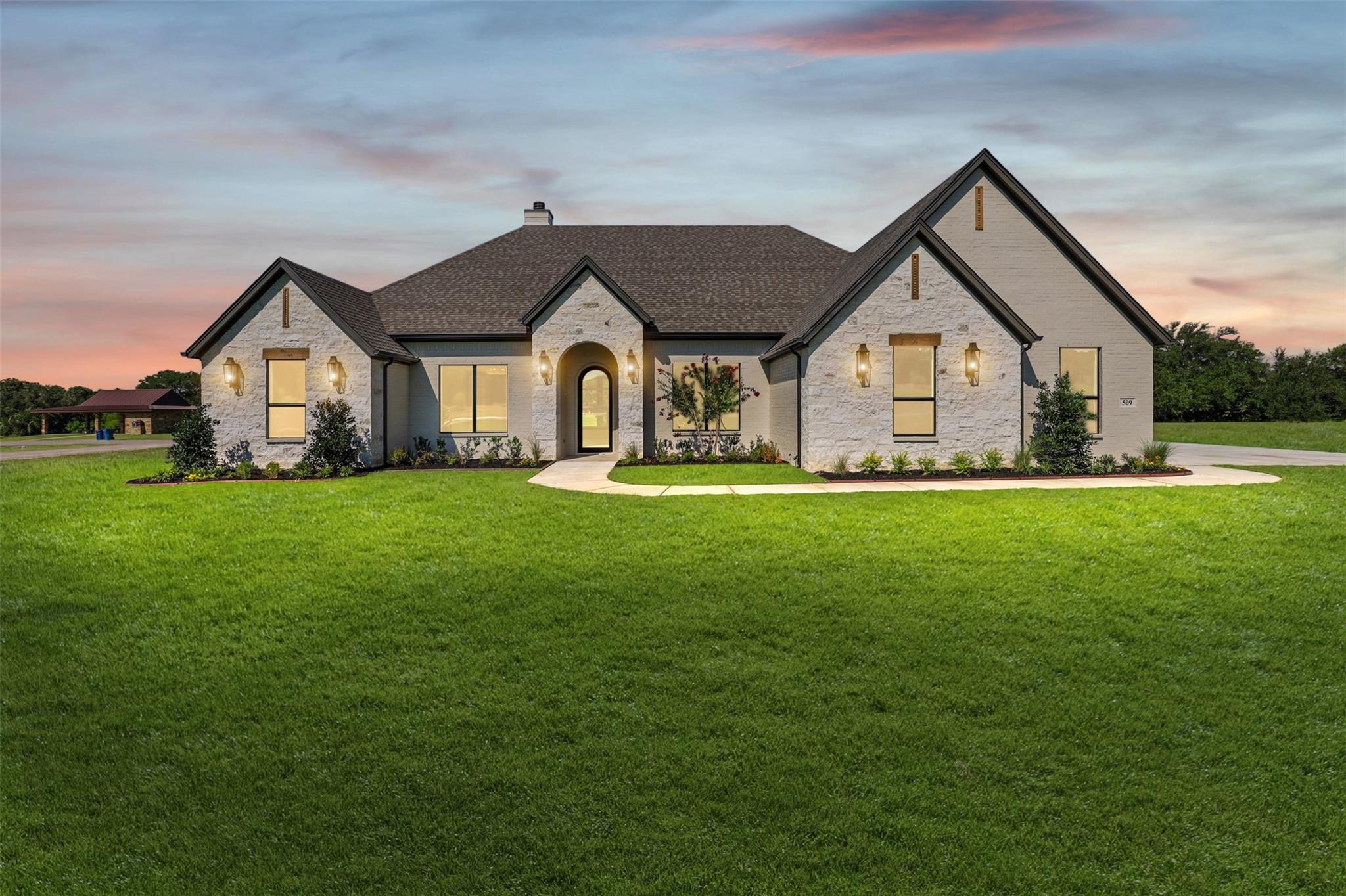 main property photo 0