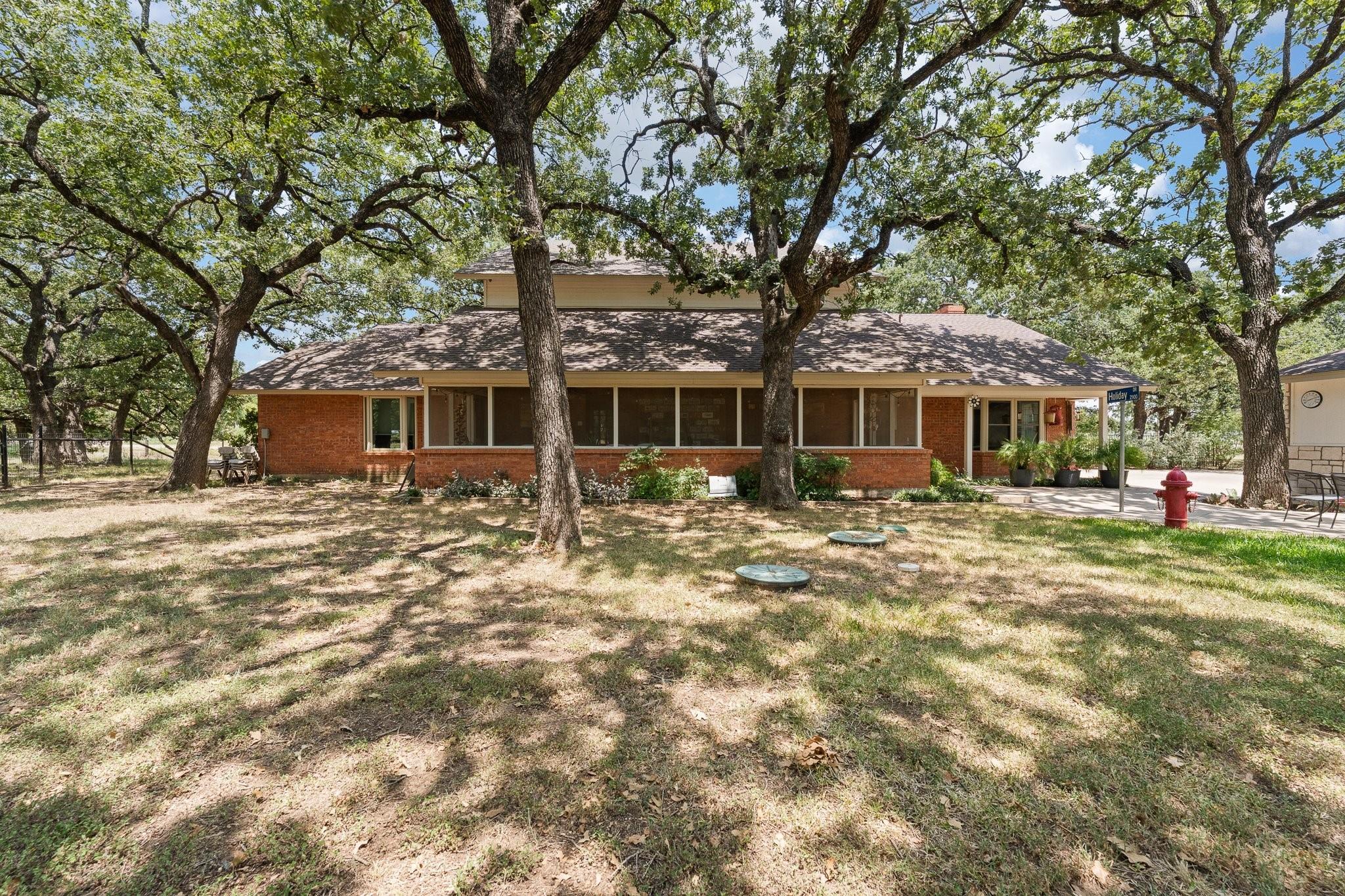 main property photo 36