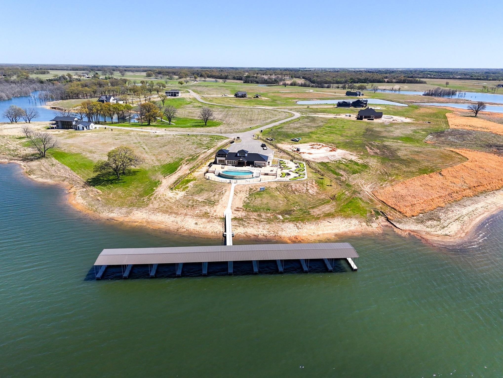 main property photo 14