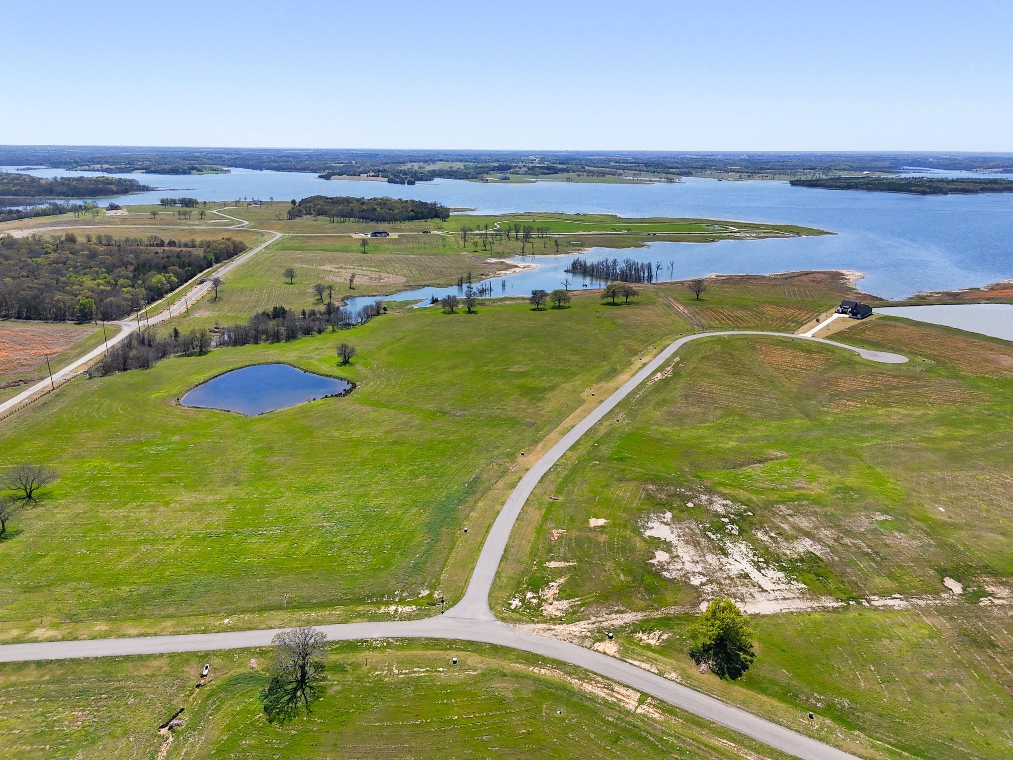 main property photo 9