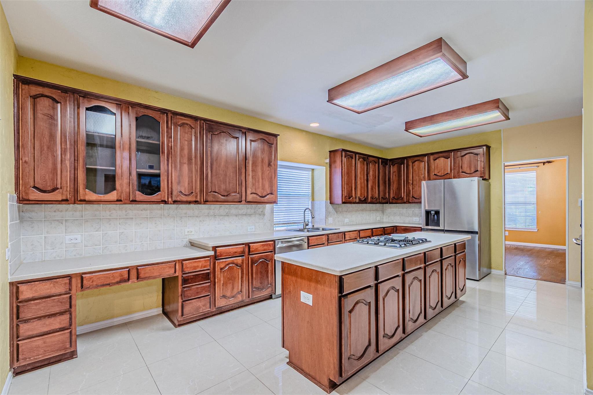 main property photo 17
