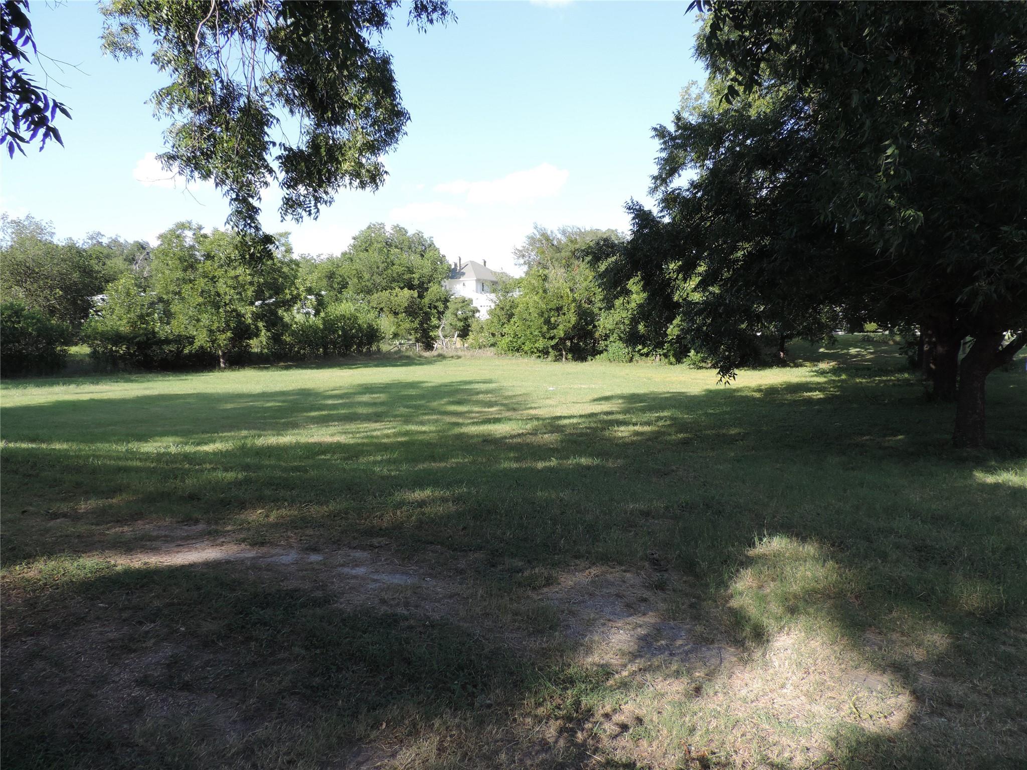 main property photo 10