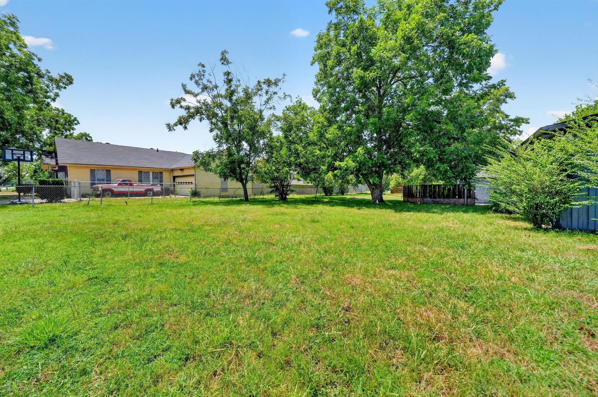 main property photo 34