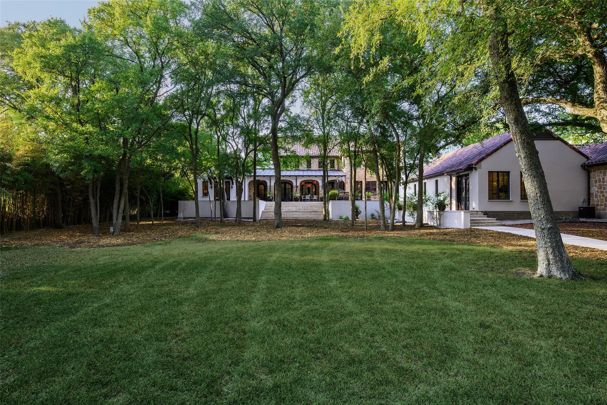 main property photo 29