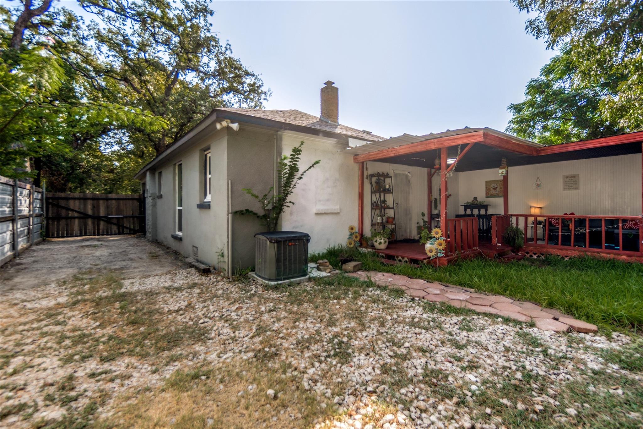 main property photo 23