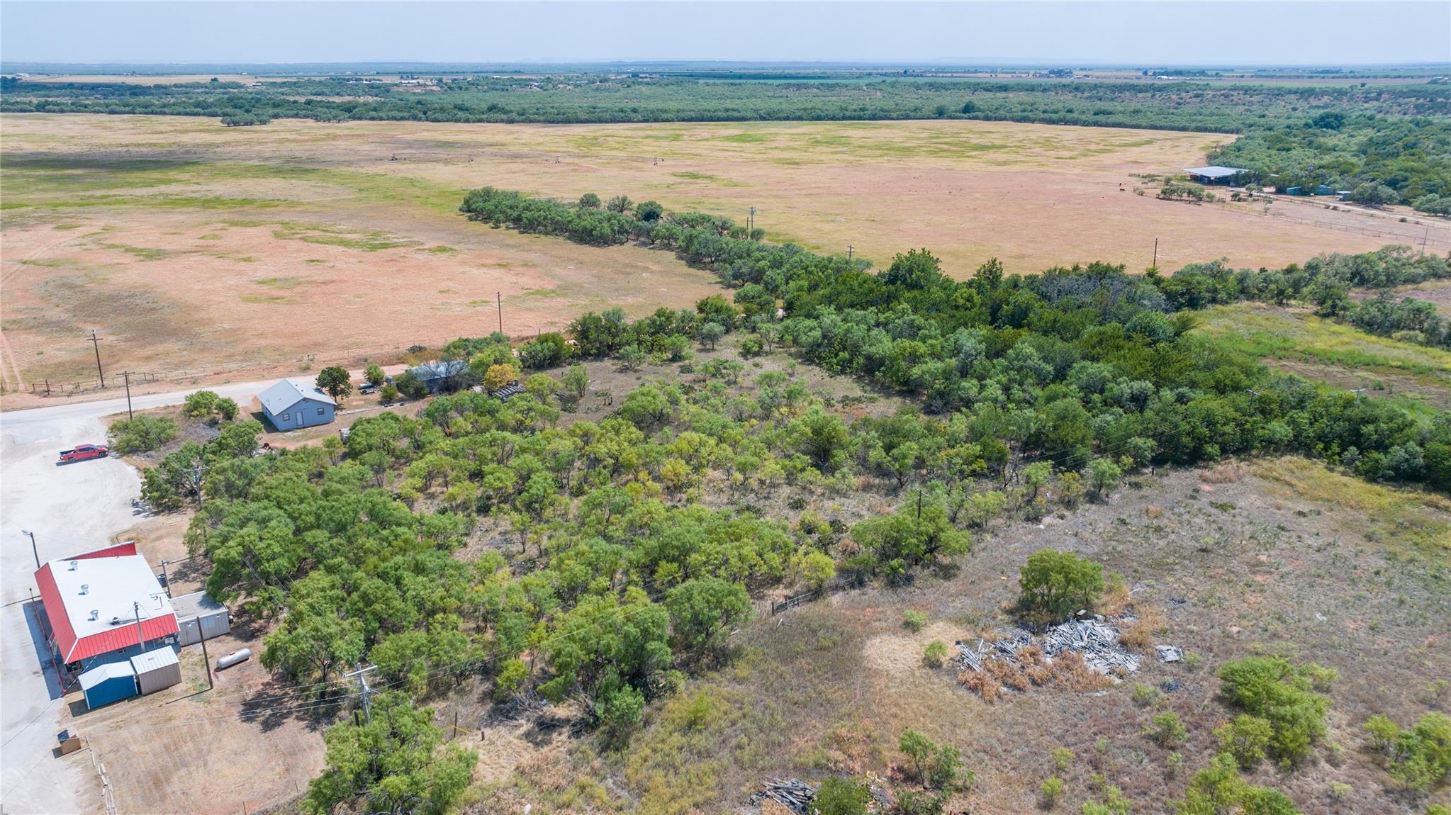 main property photo 8