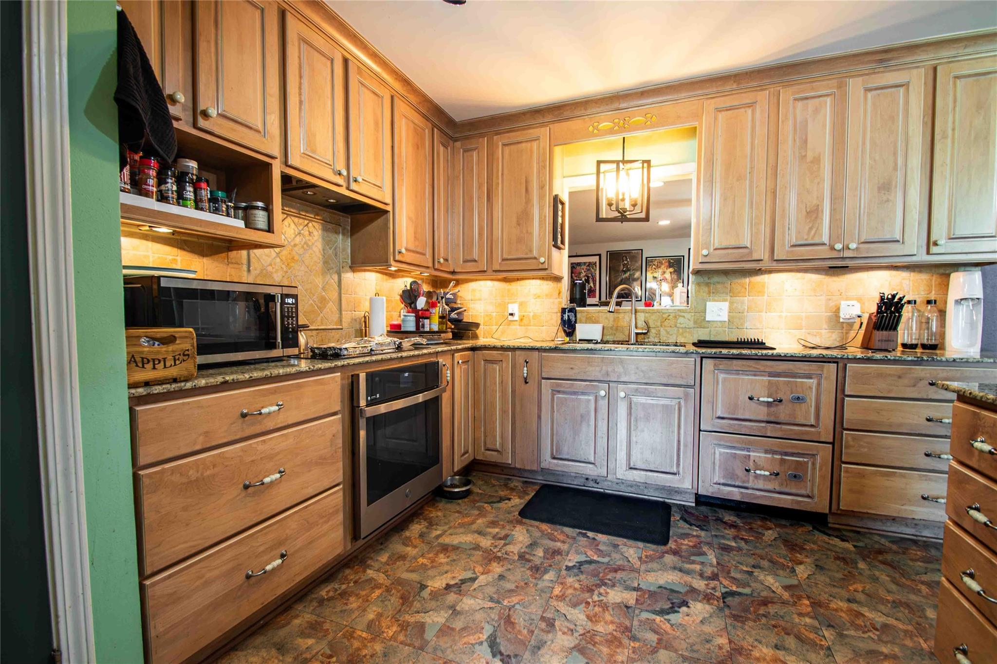 main property photo 3