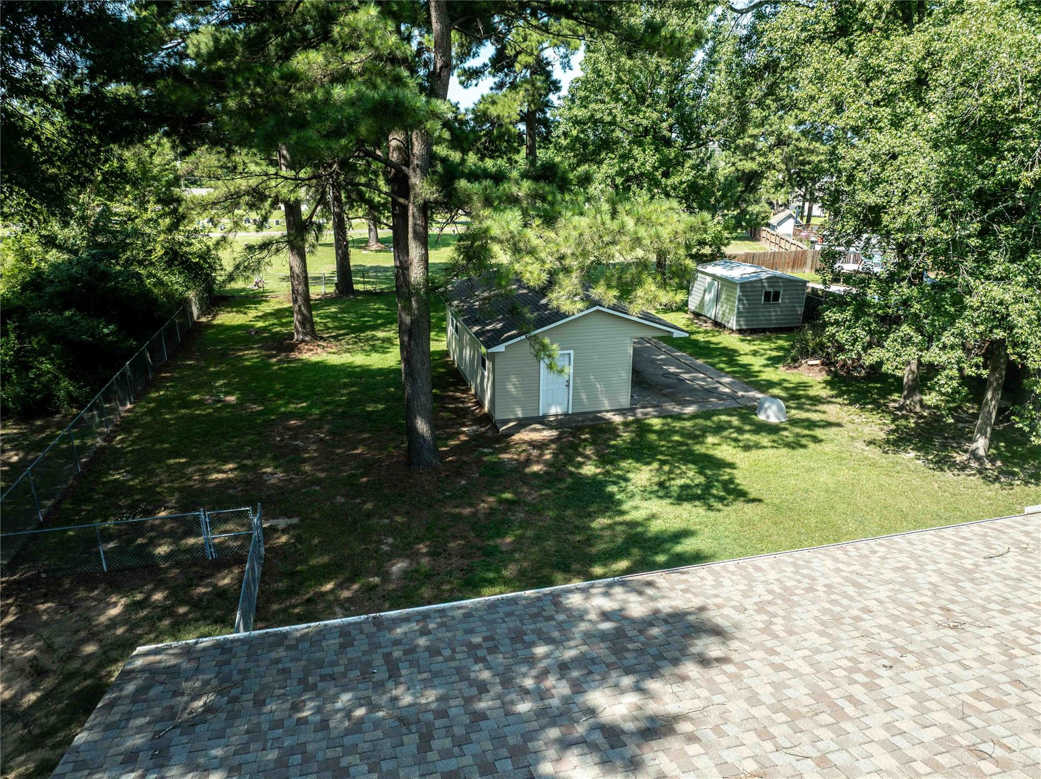 main property photo 33