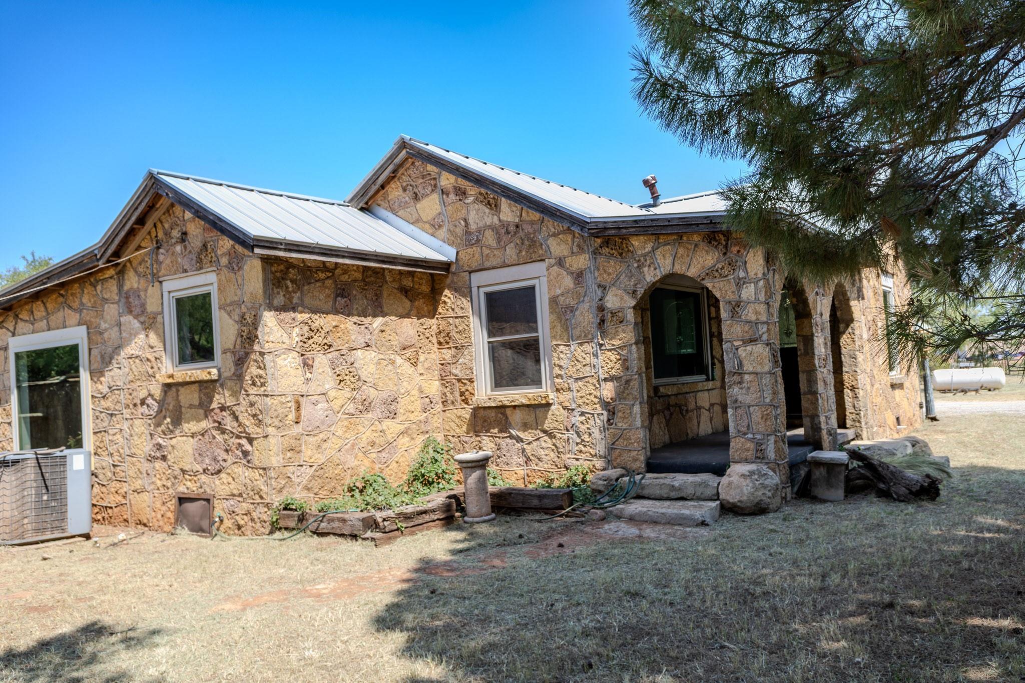 main property photo 5