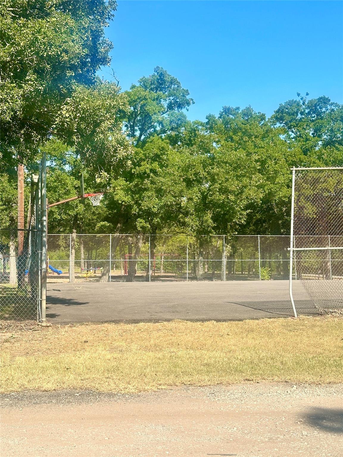 main property photo 3