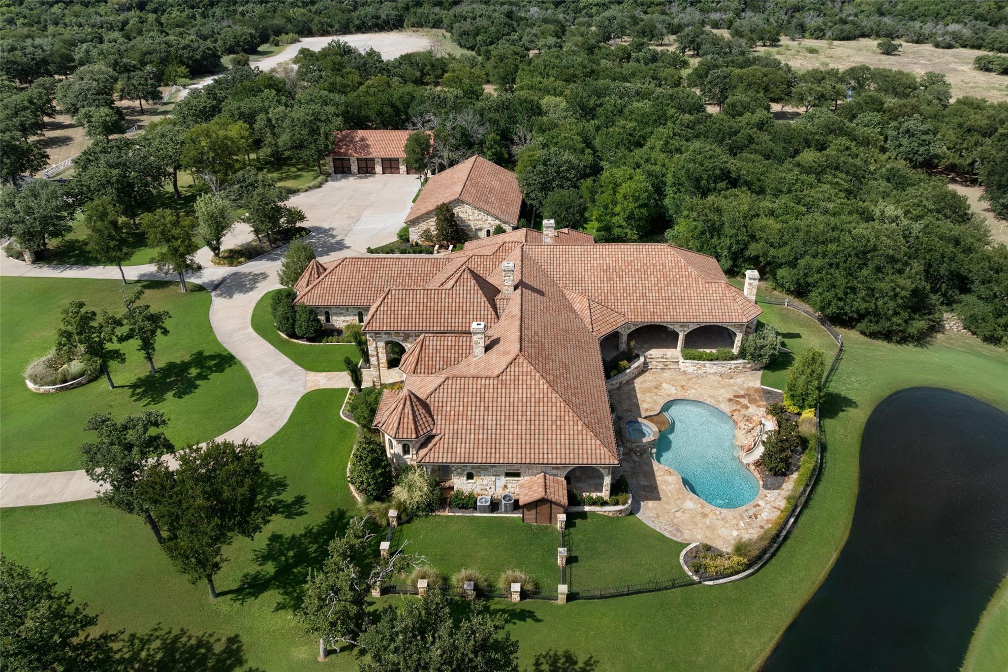main property photo 32