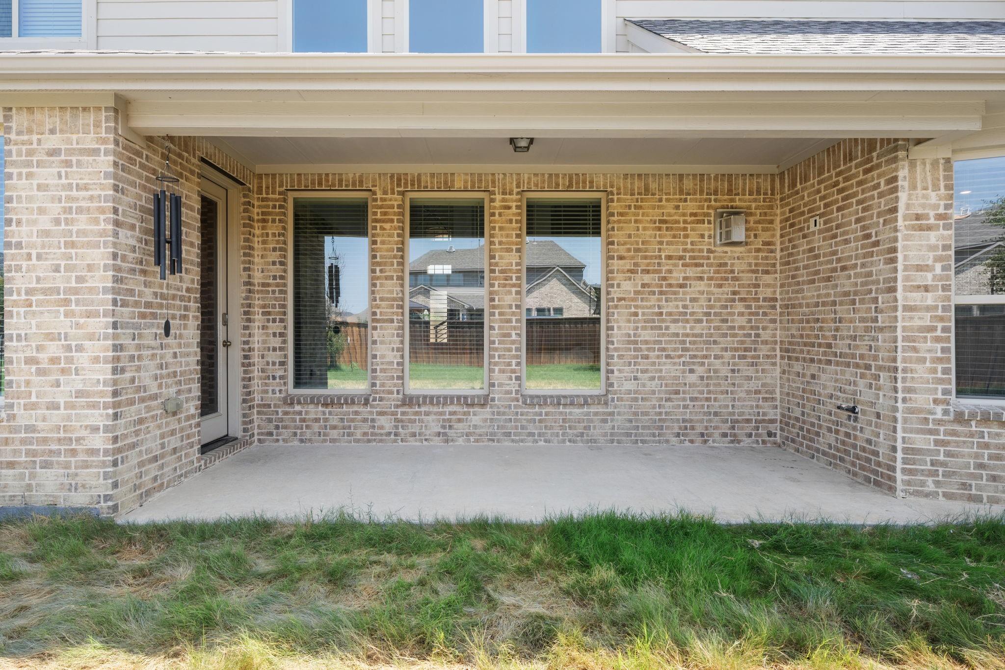 main property photo 25