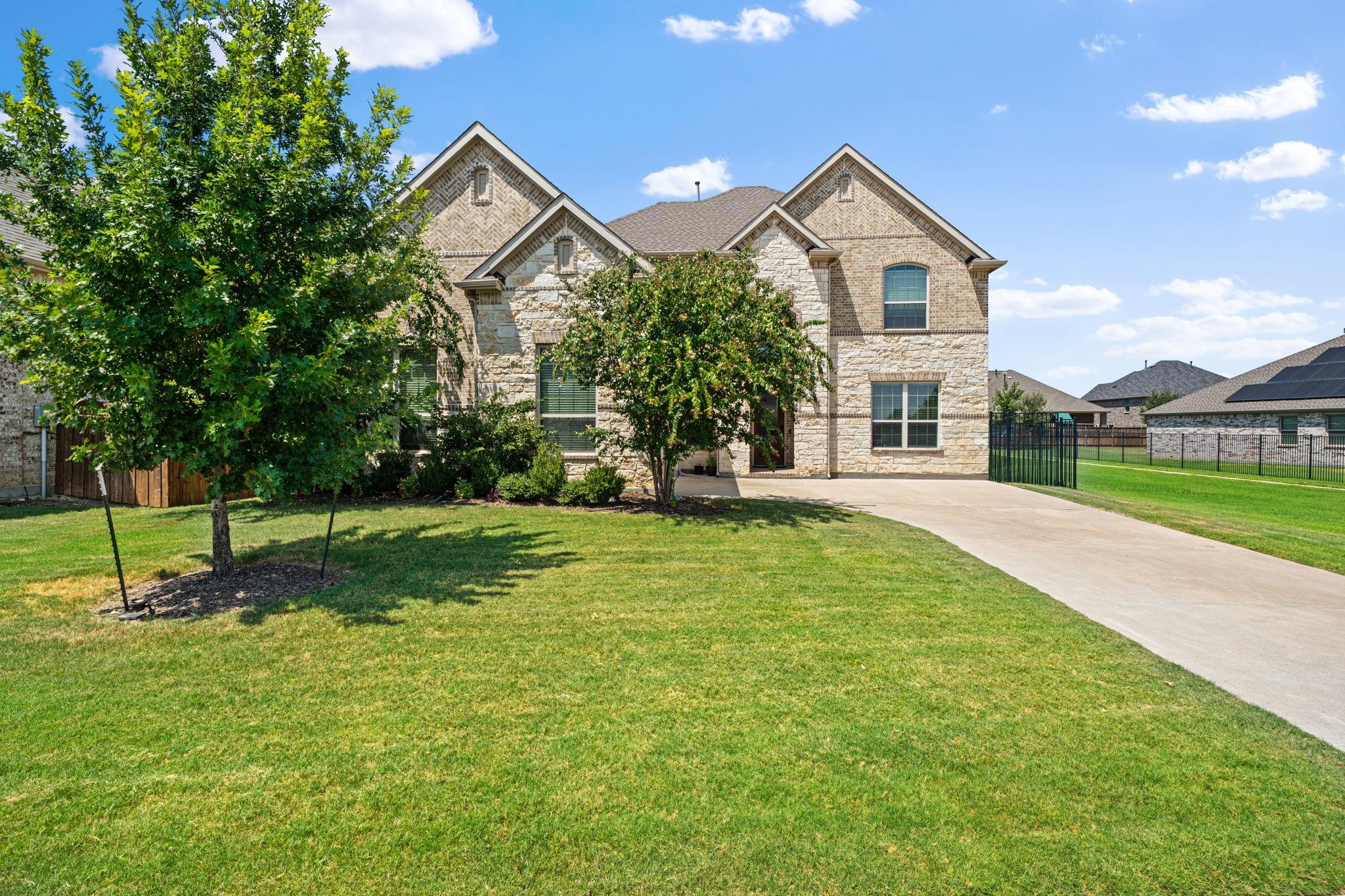 main property photo 5