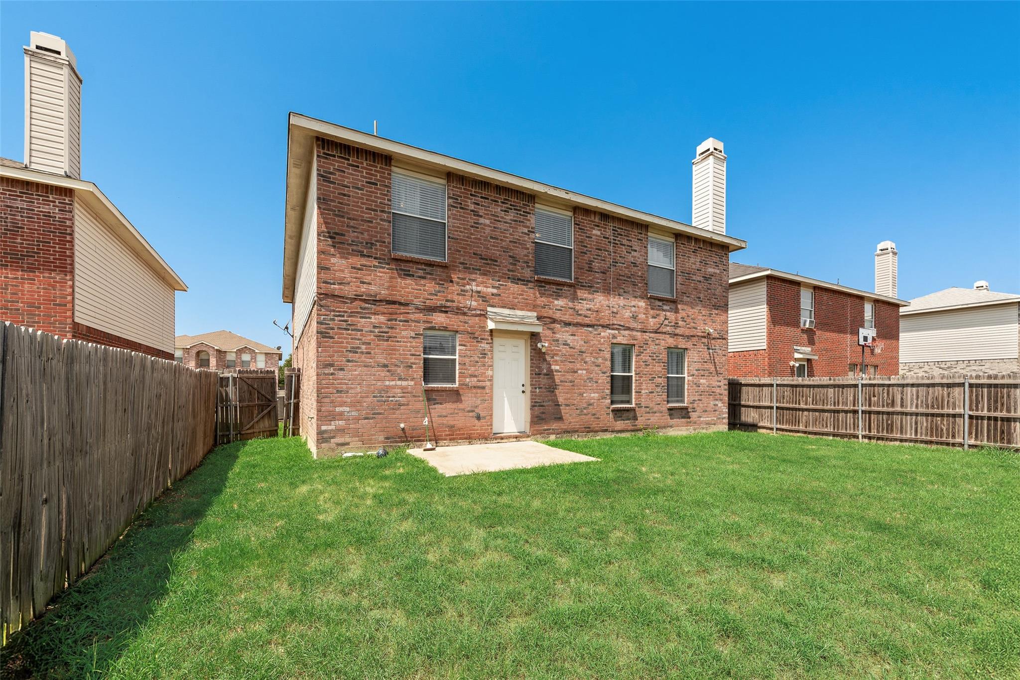 main property photo 27