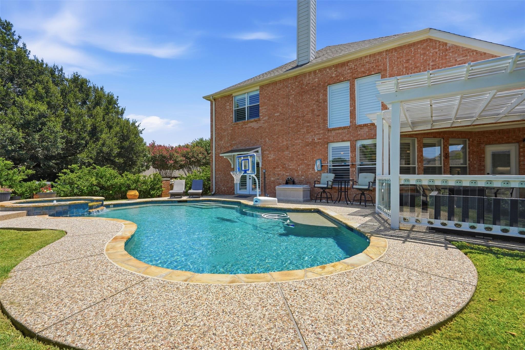 main property photo 32