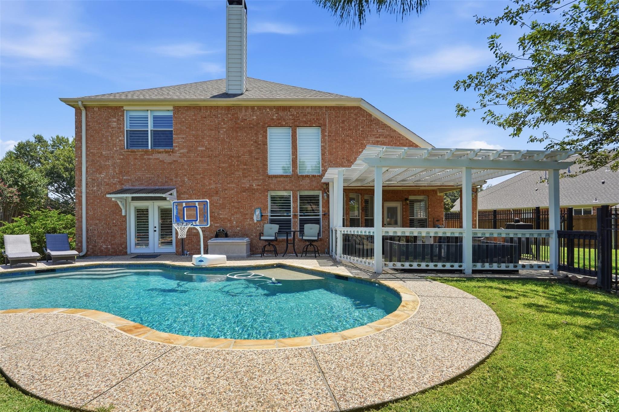 main property photo 33