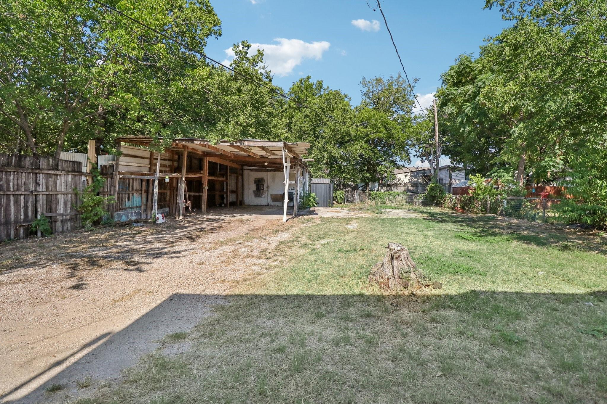 main property photo 16