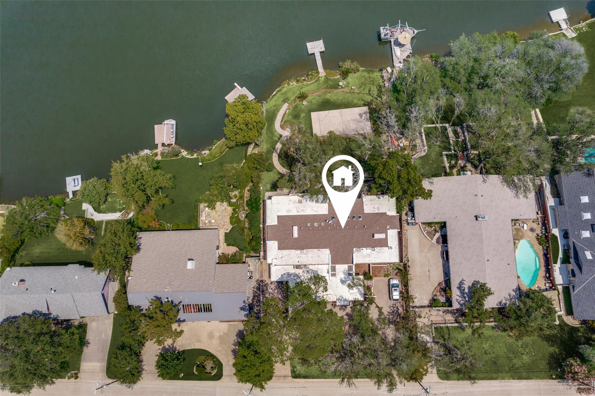 main property photo 16