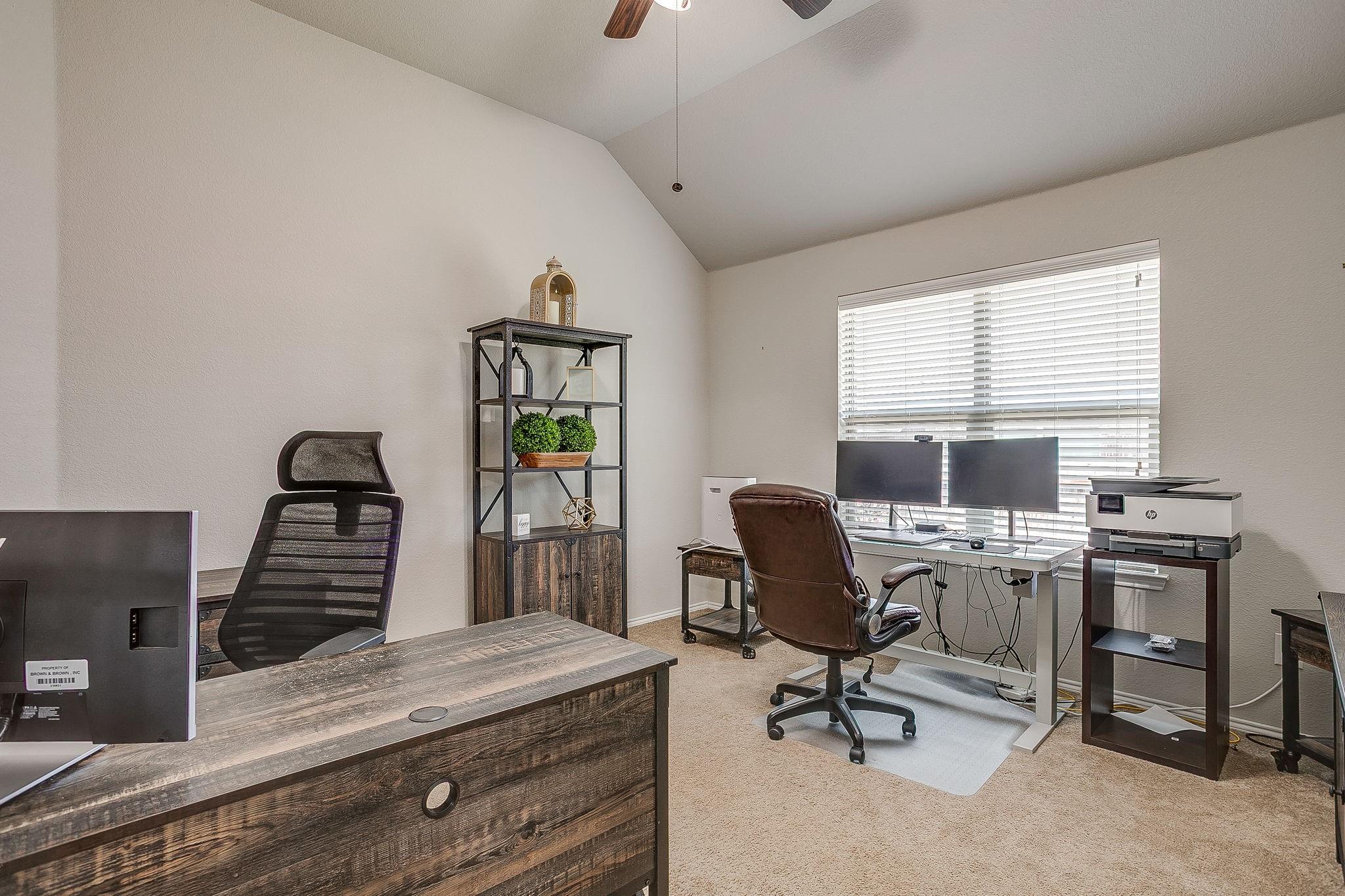 main property photo 18