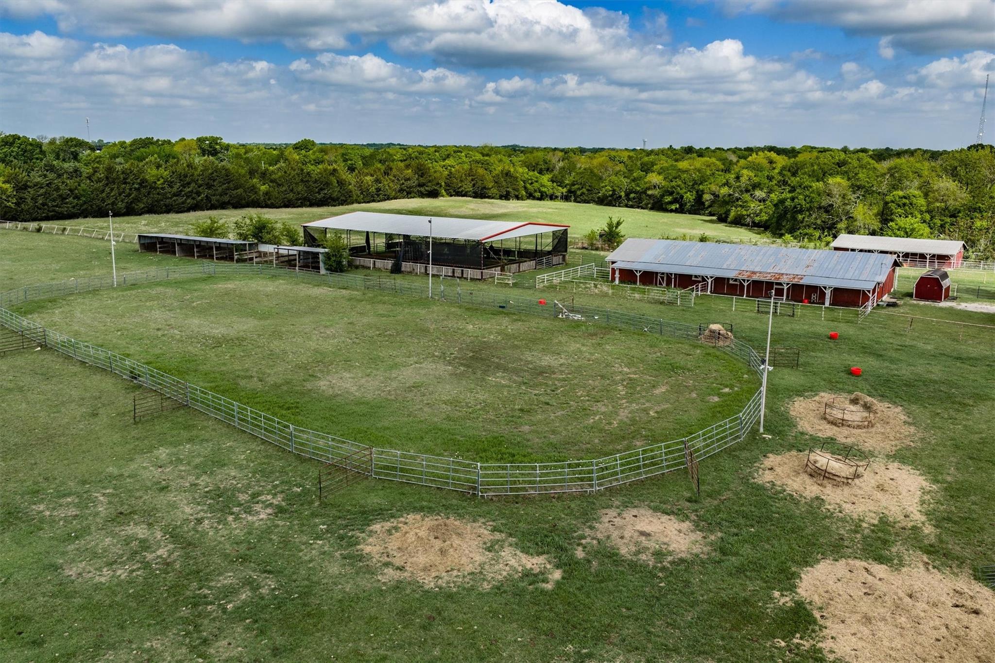 main property photo 11