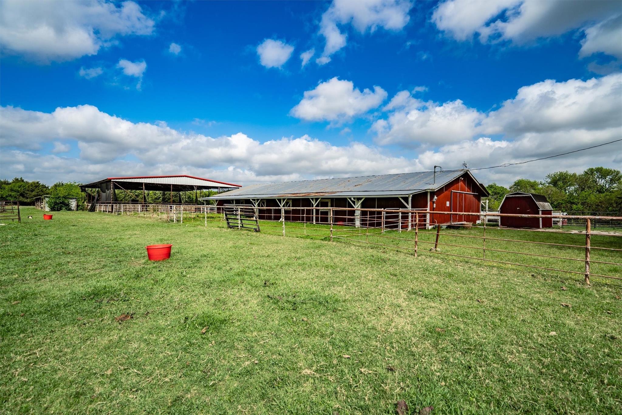 main property photo 39