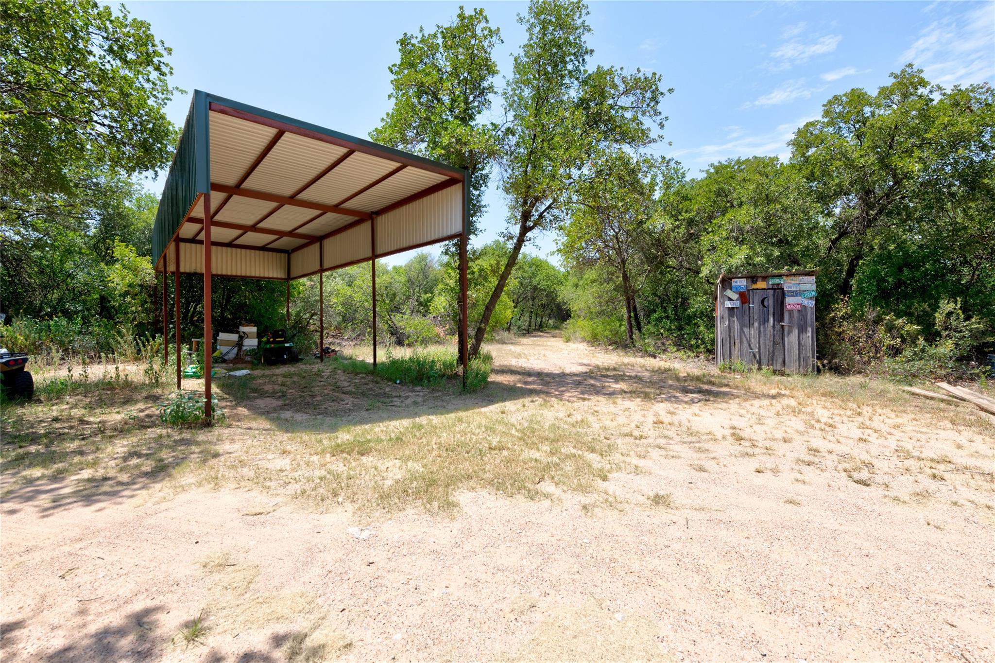 main property photo 25