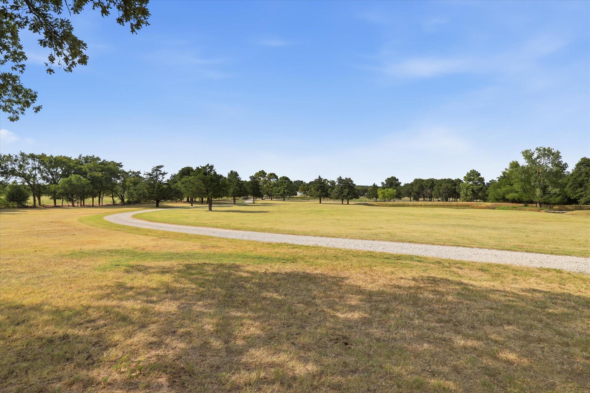 main property photo 25