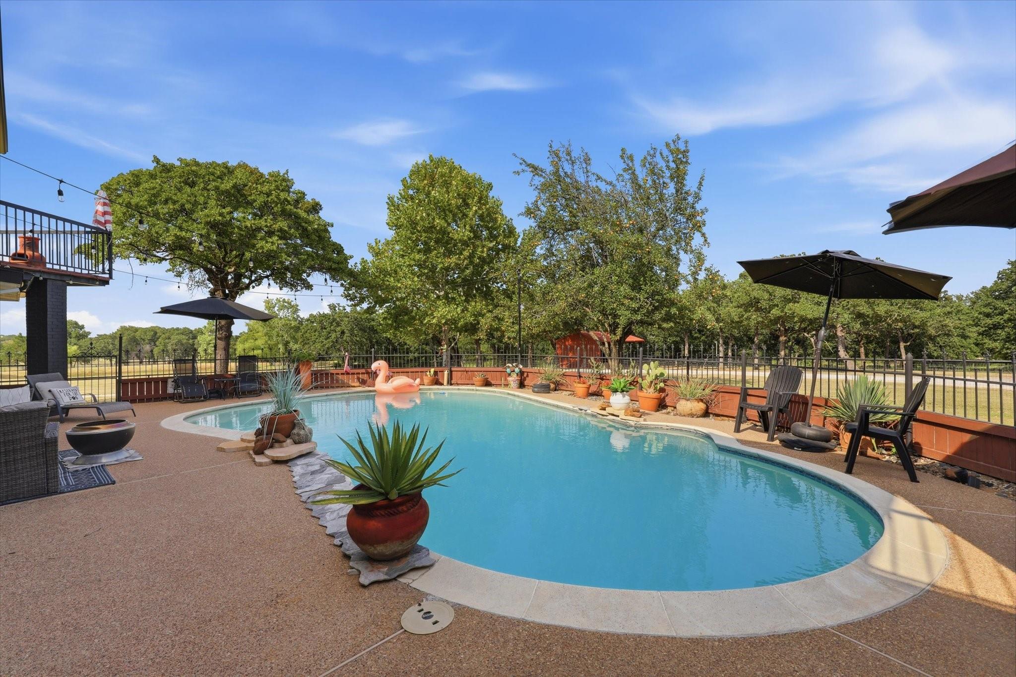 main property photo 33