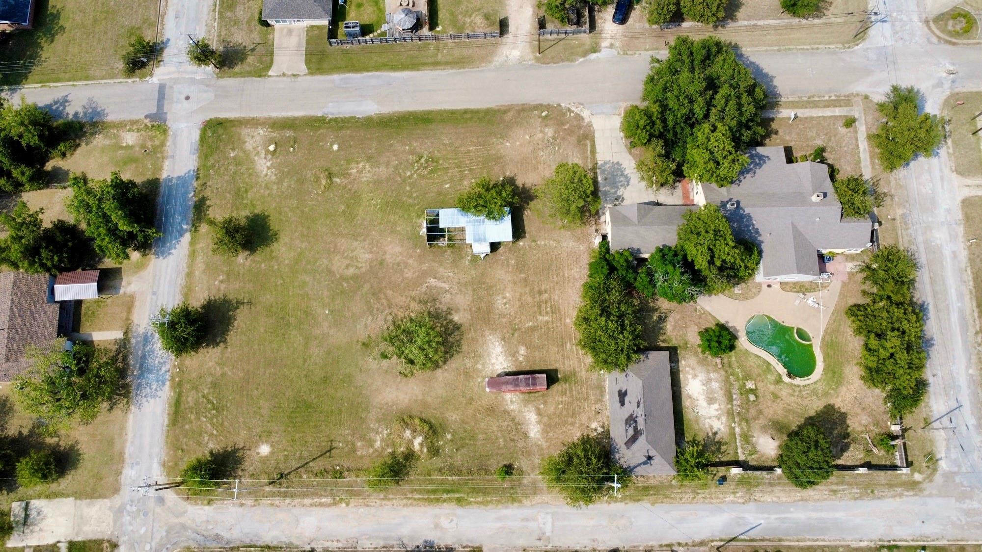main property photo 32