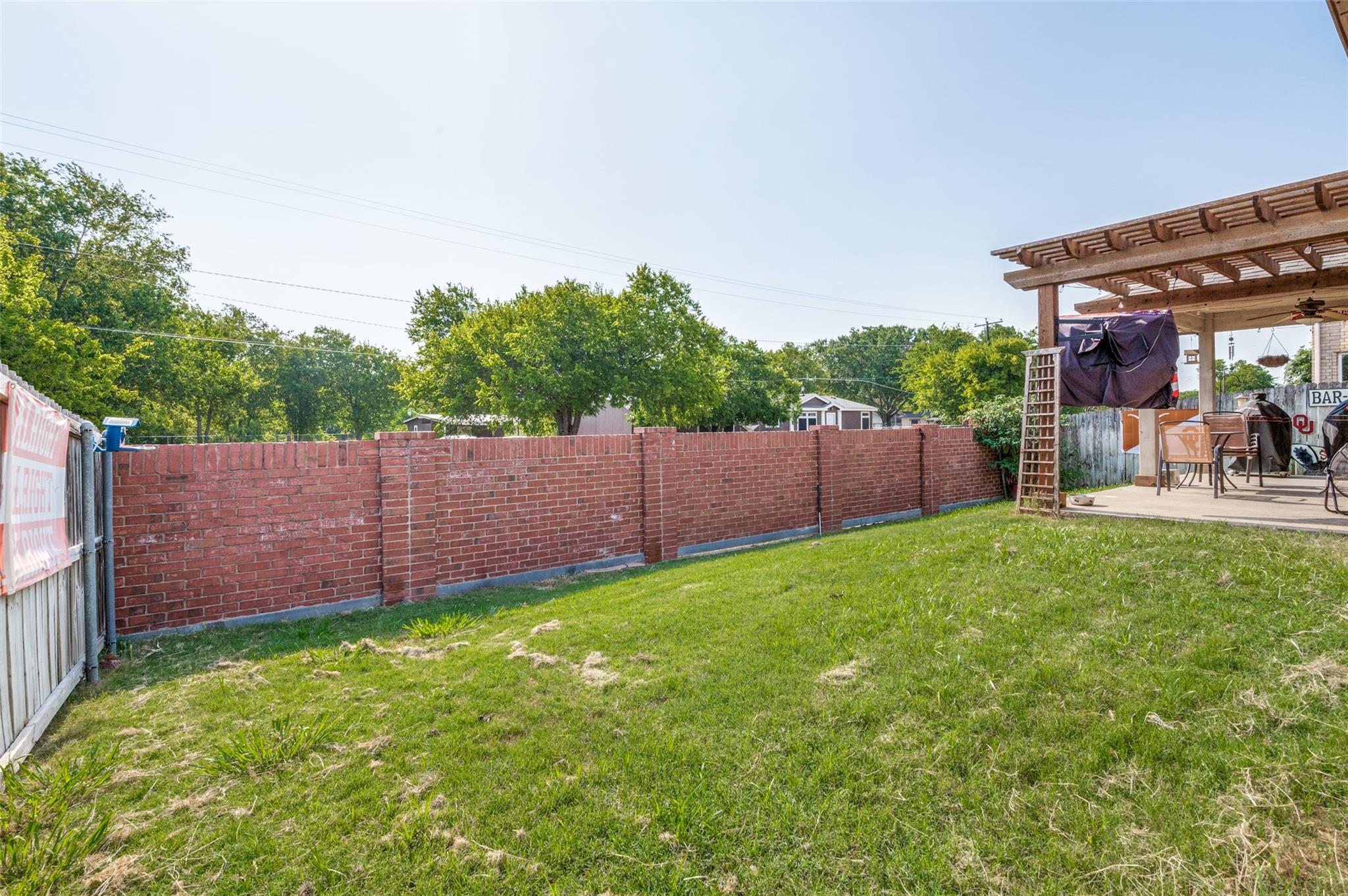 main property photo 22