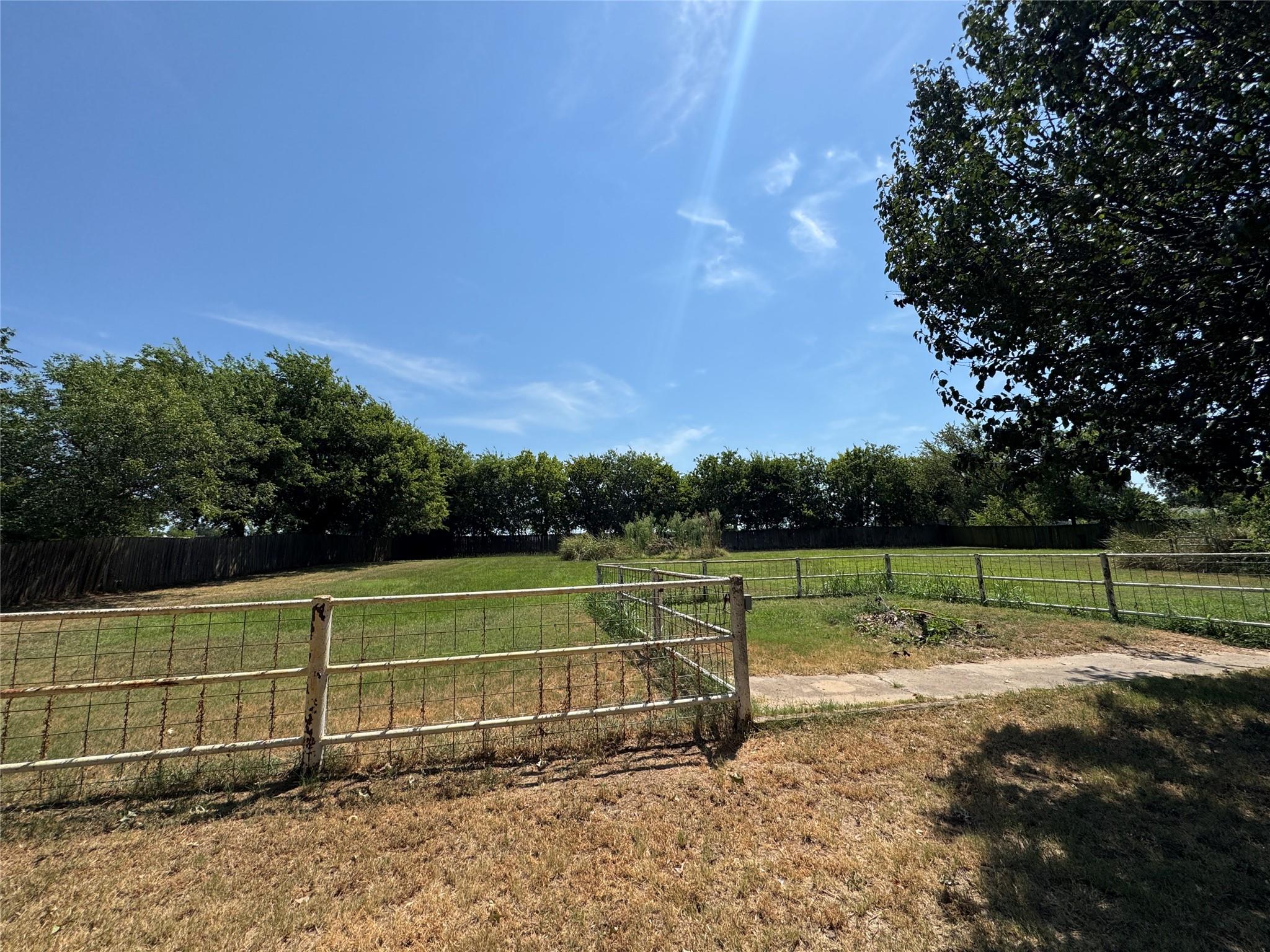 main property photo 26