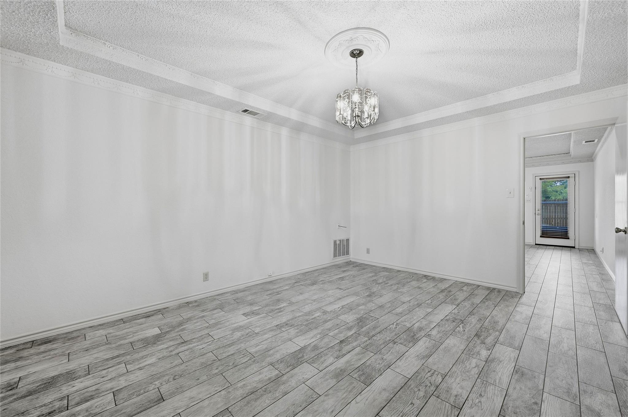 property viewer photo 4