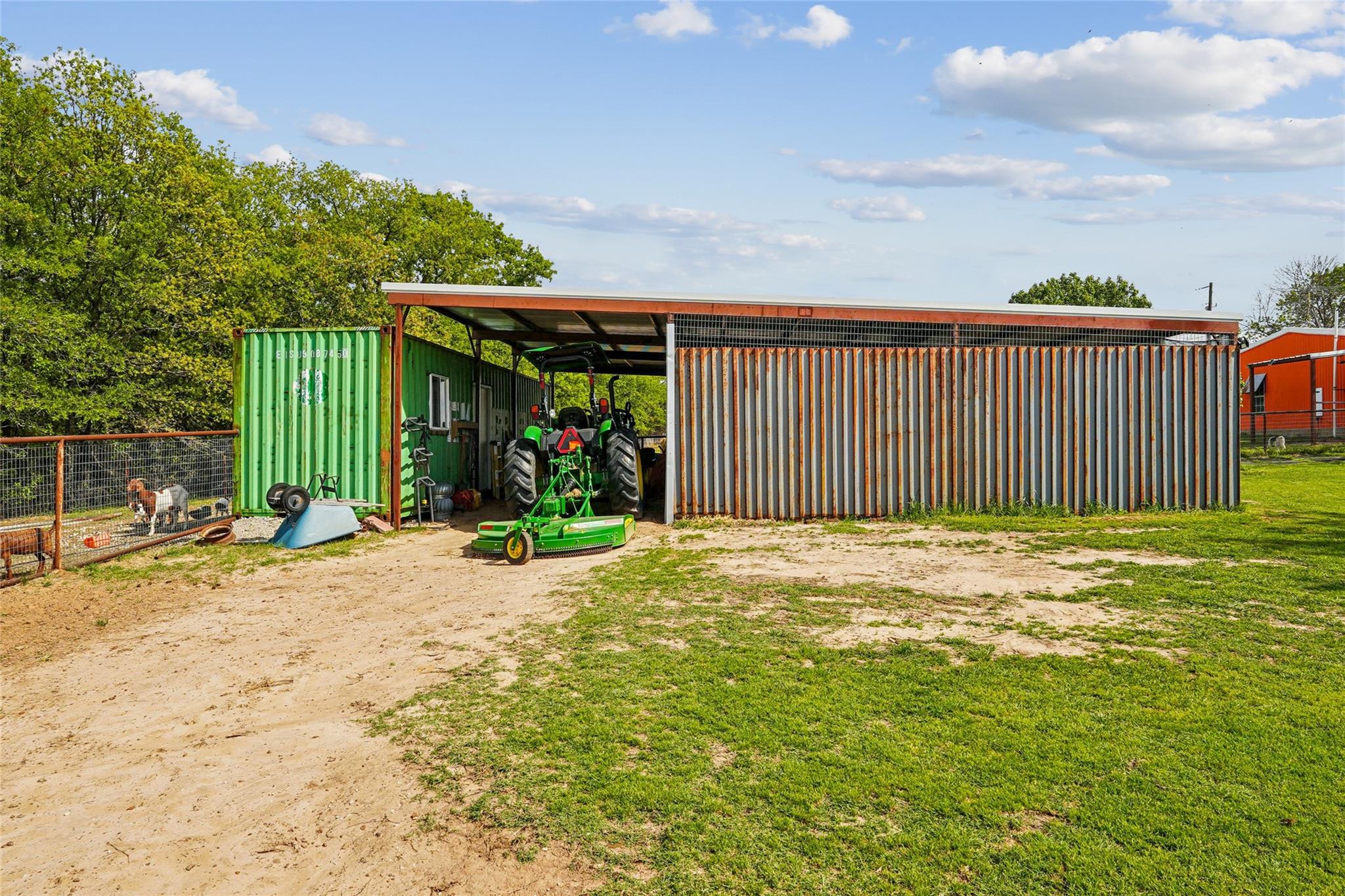main property photo 27