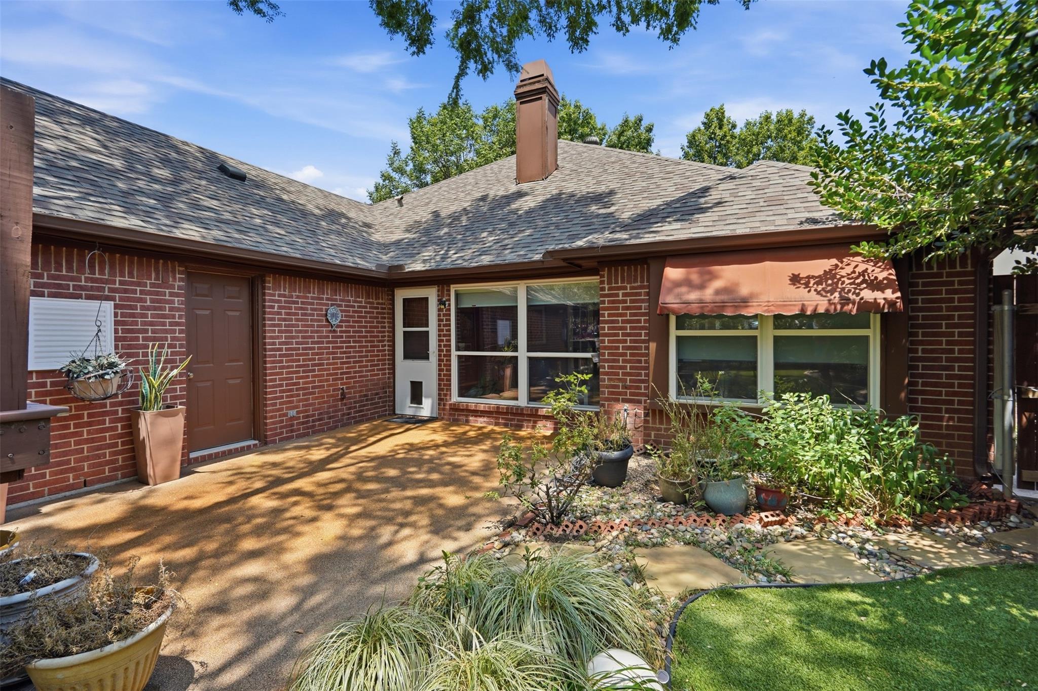 main property photo 24