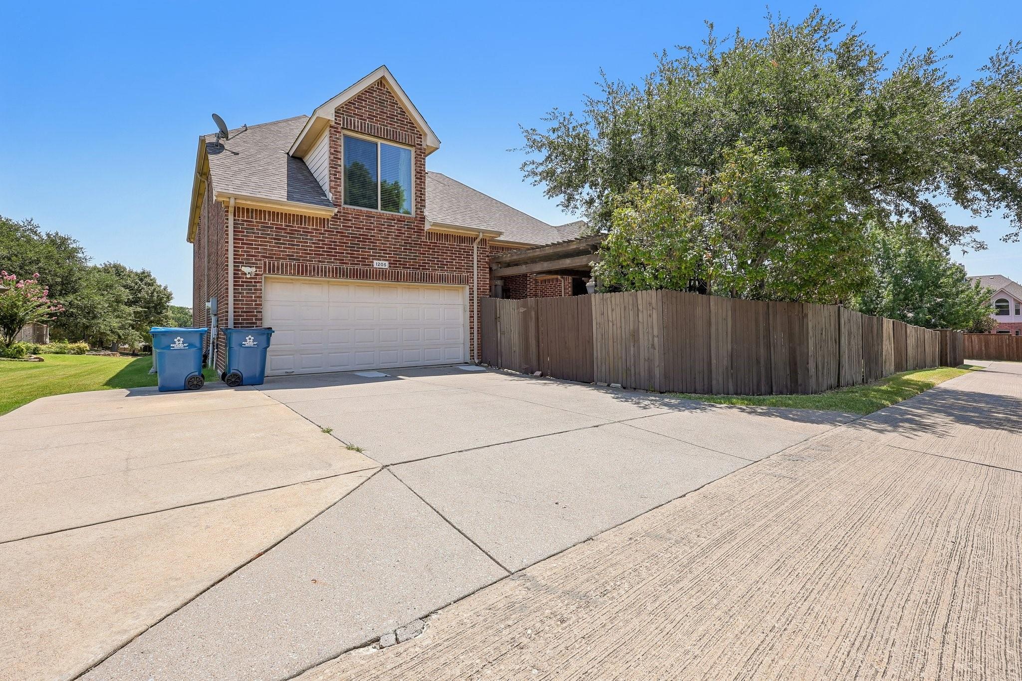 main property photo 31