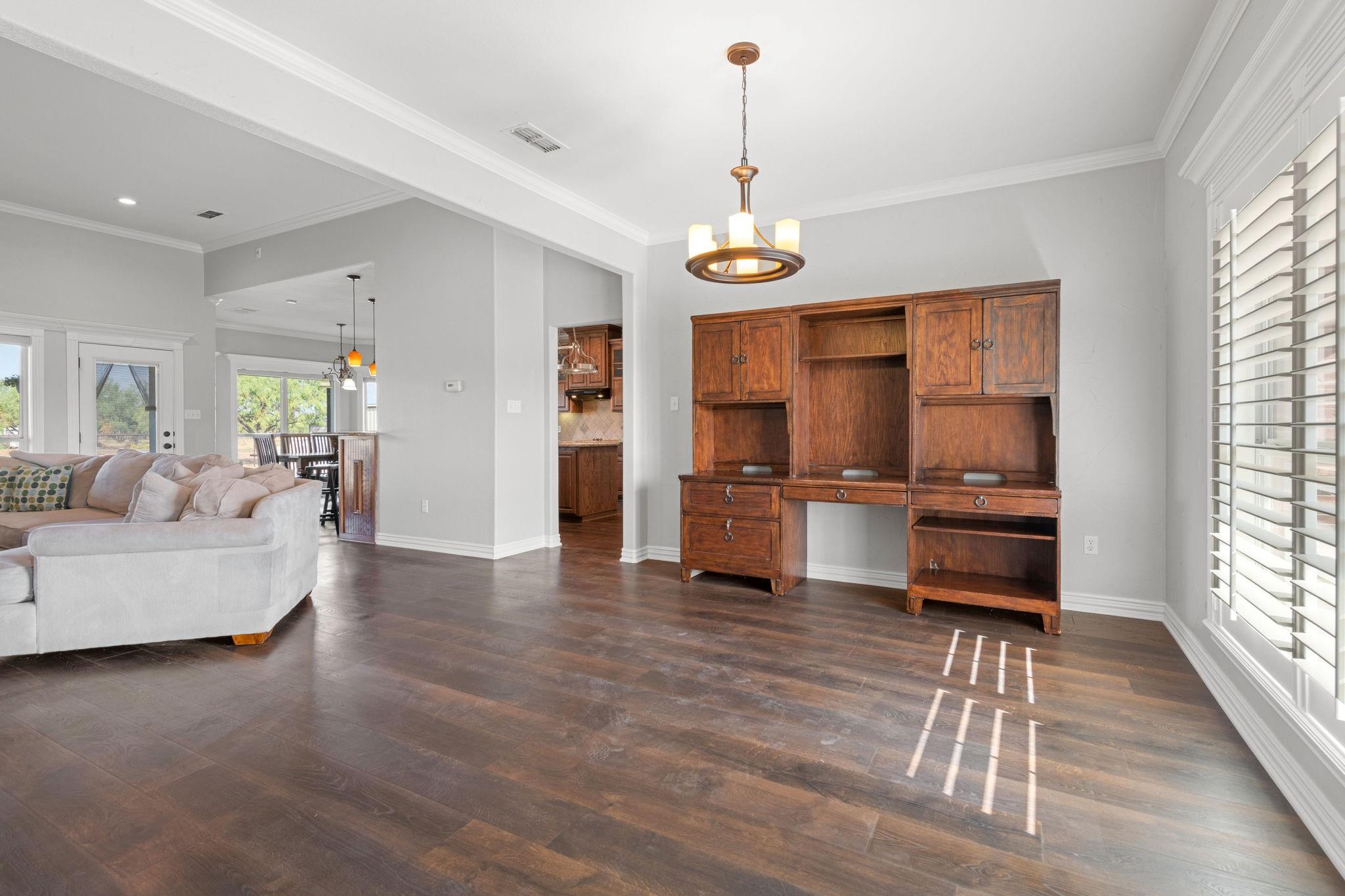 main property photo 7