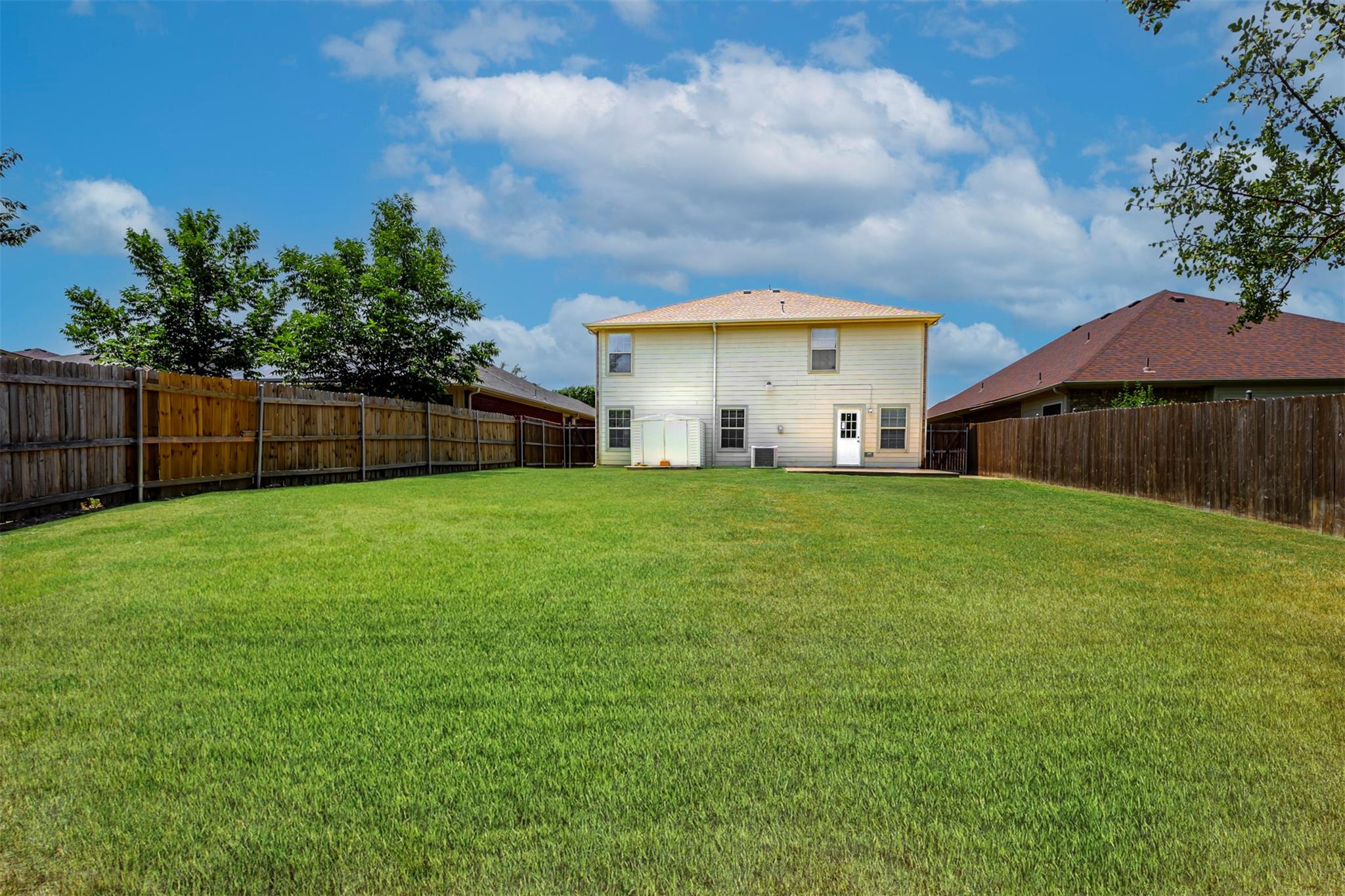 main property photo 23