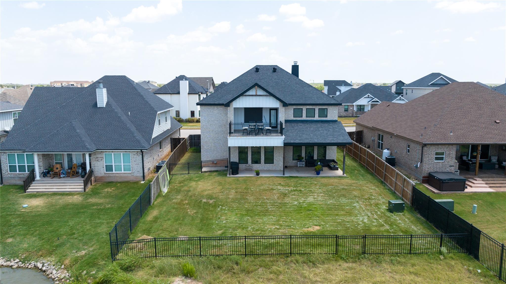 main property photo 37