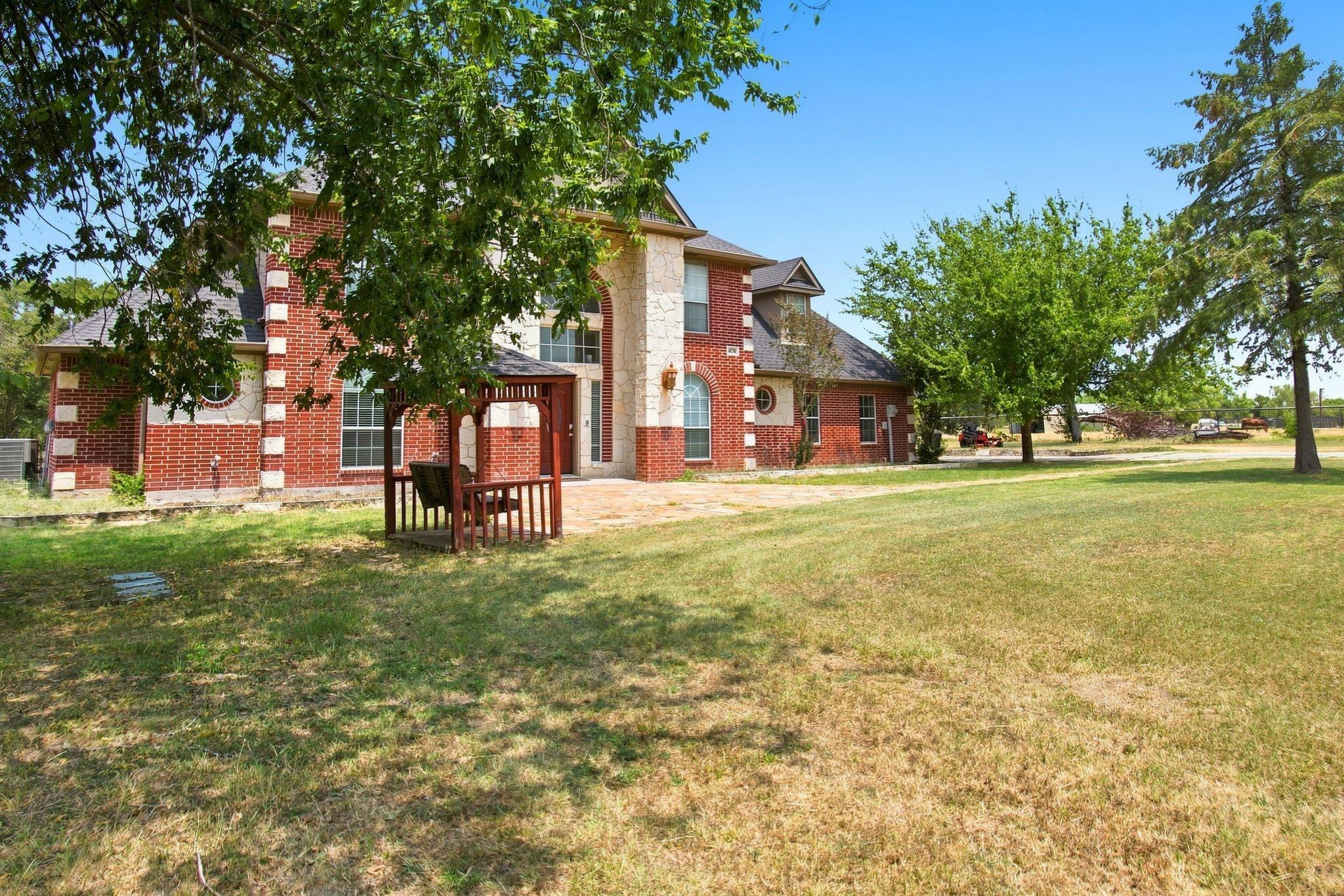 main property photo 5