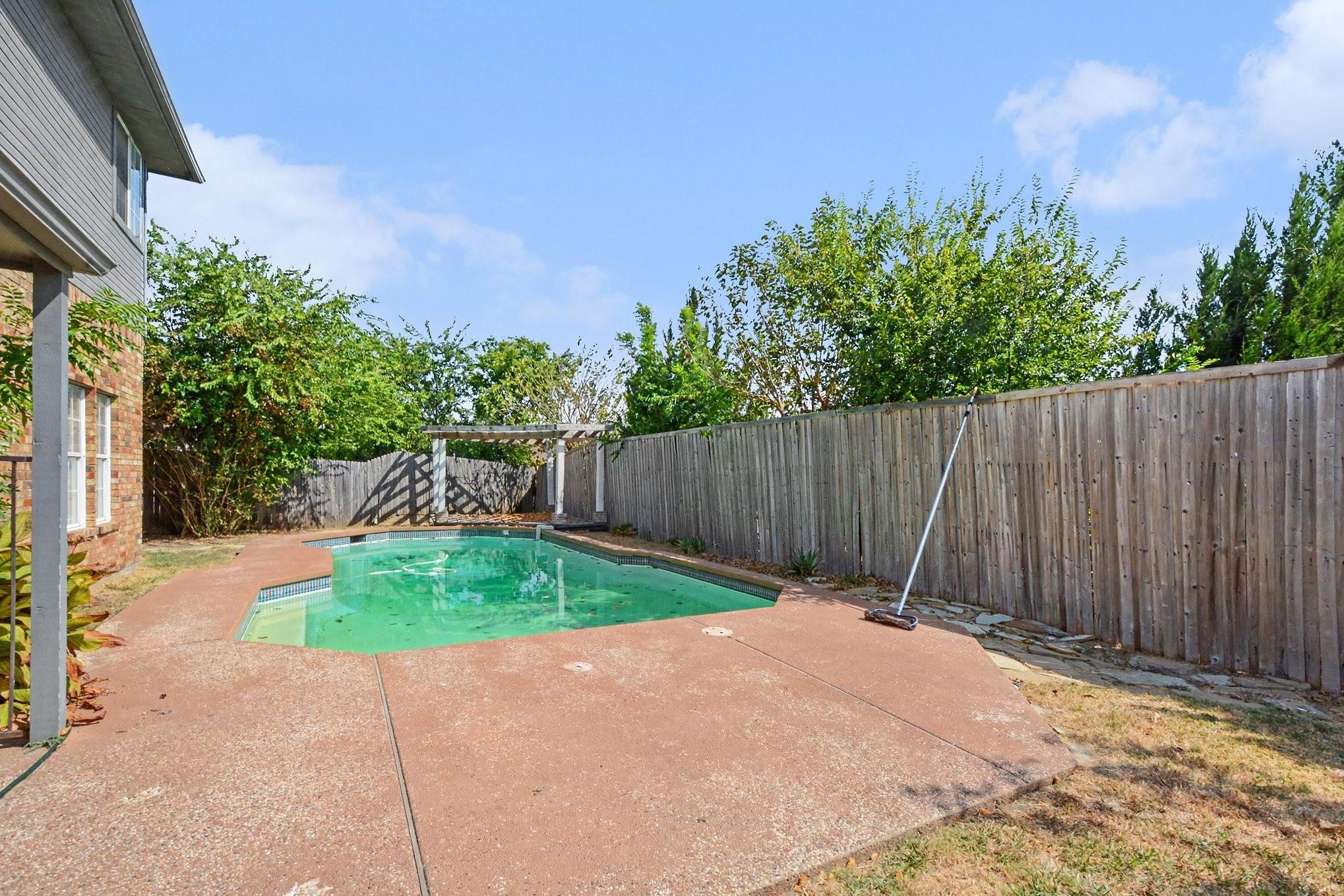 main property photo 23