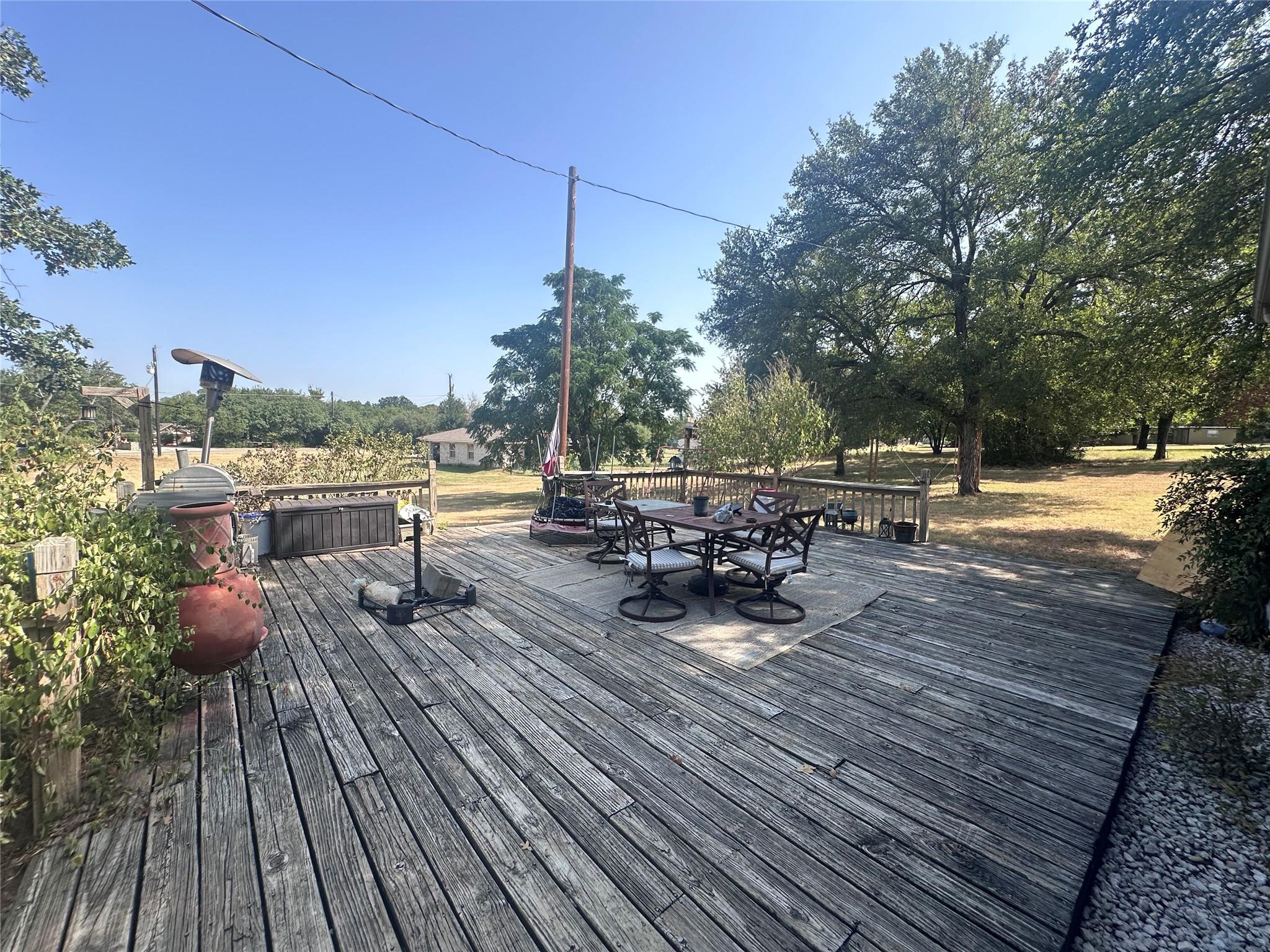main property photo 19