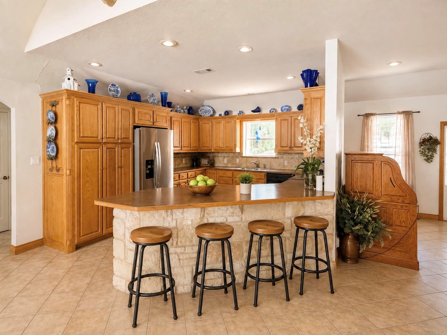 main property photo 13