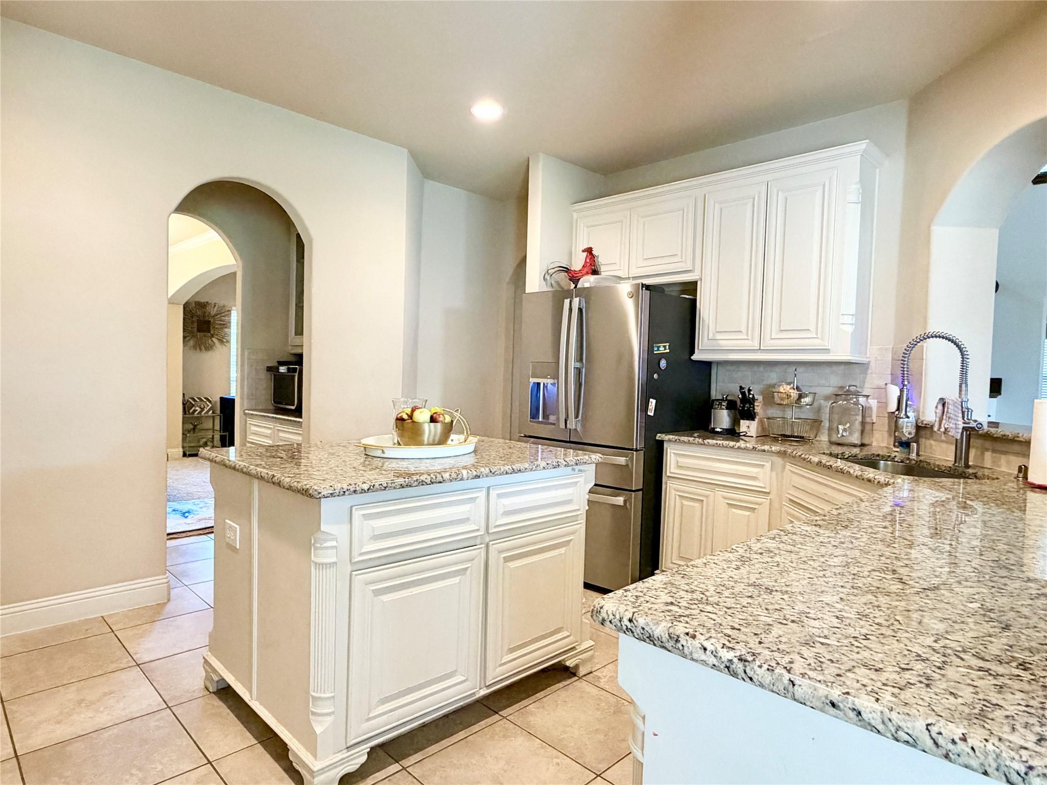 main property photo 11