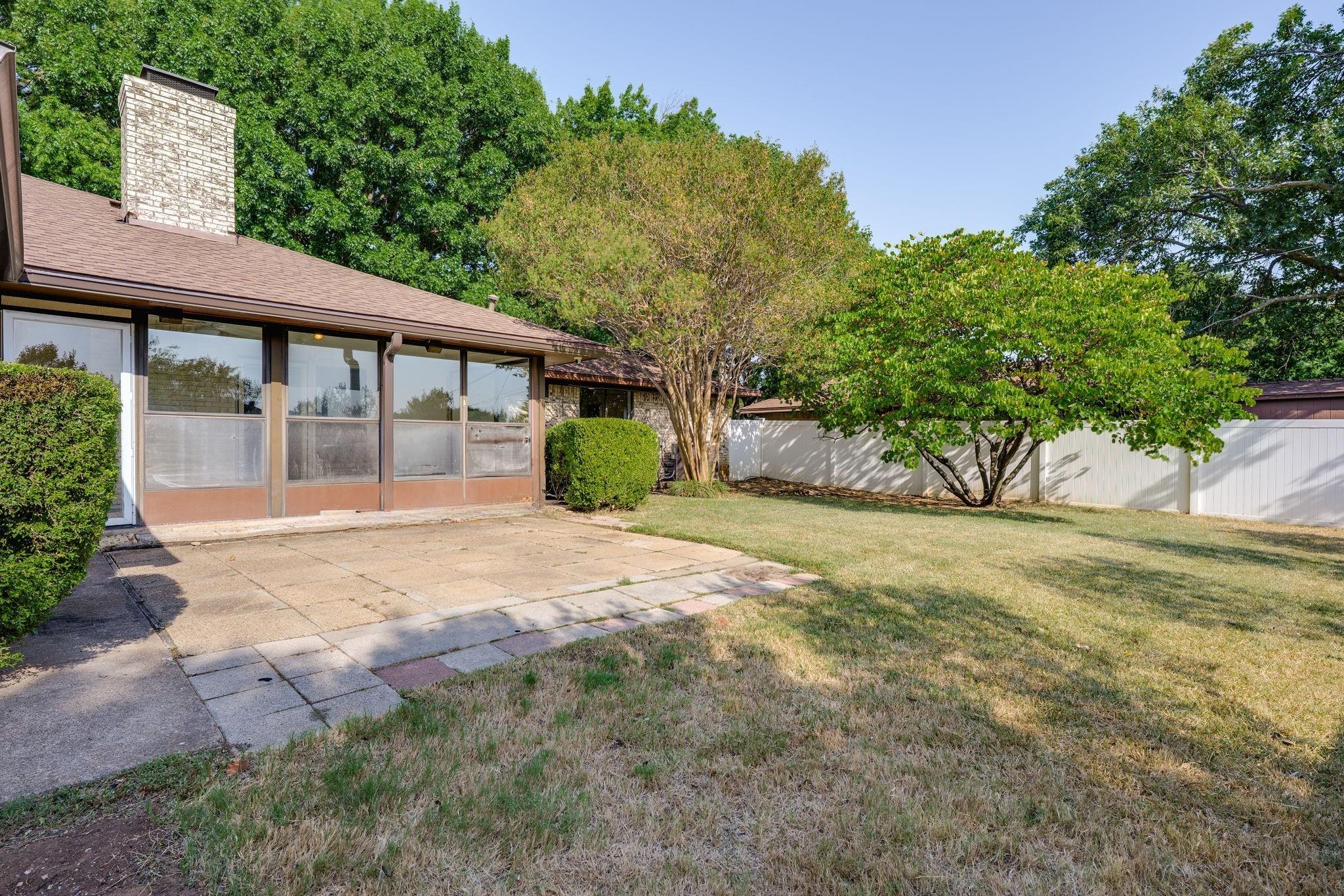 main property photo 16