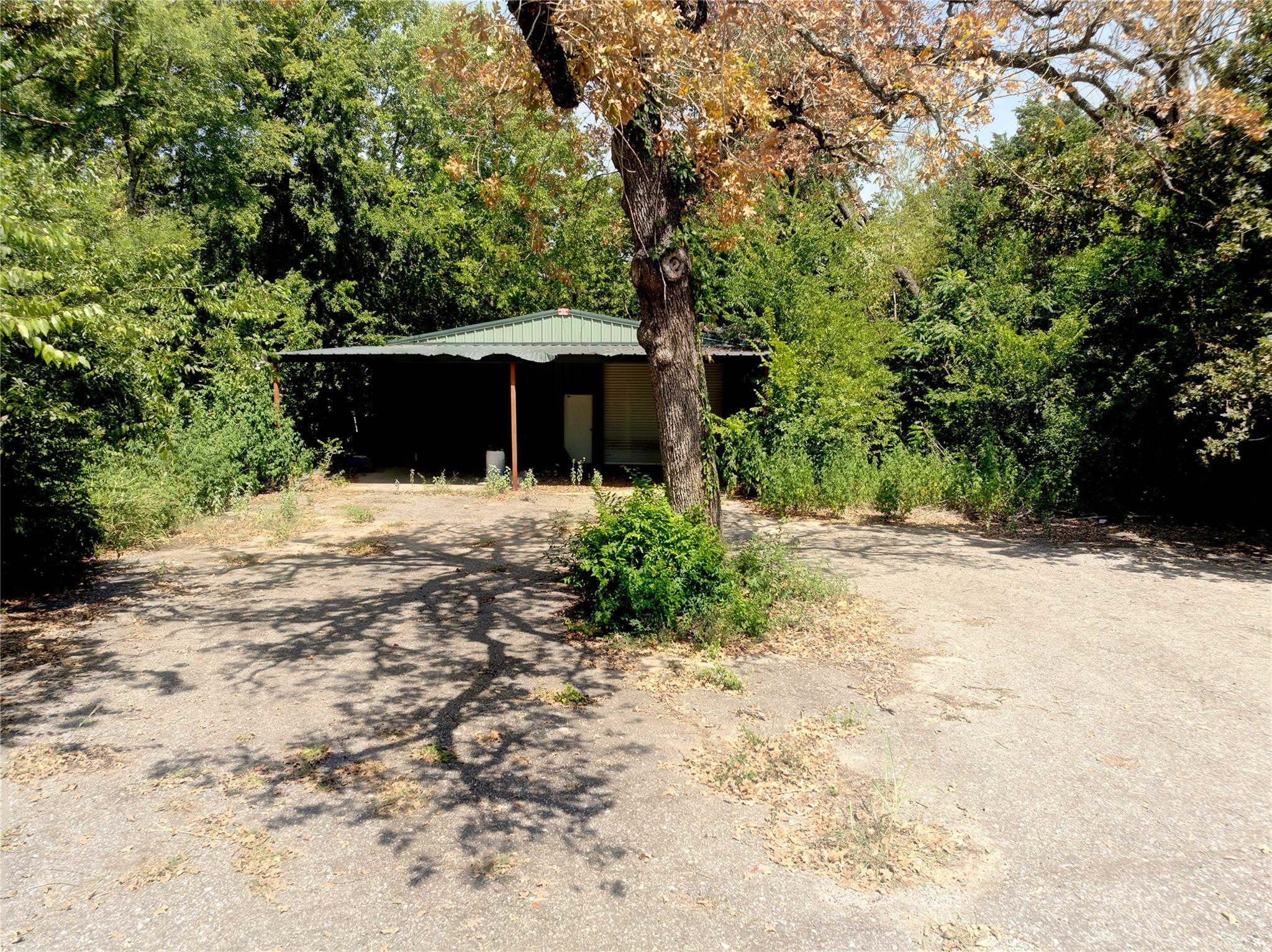 main property photo 18