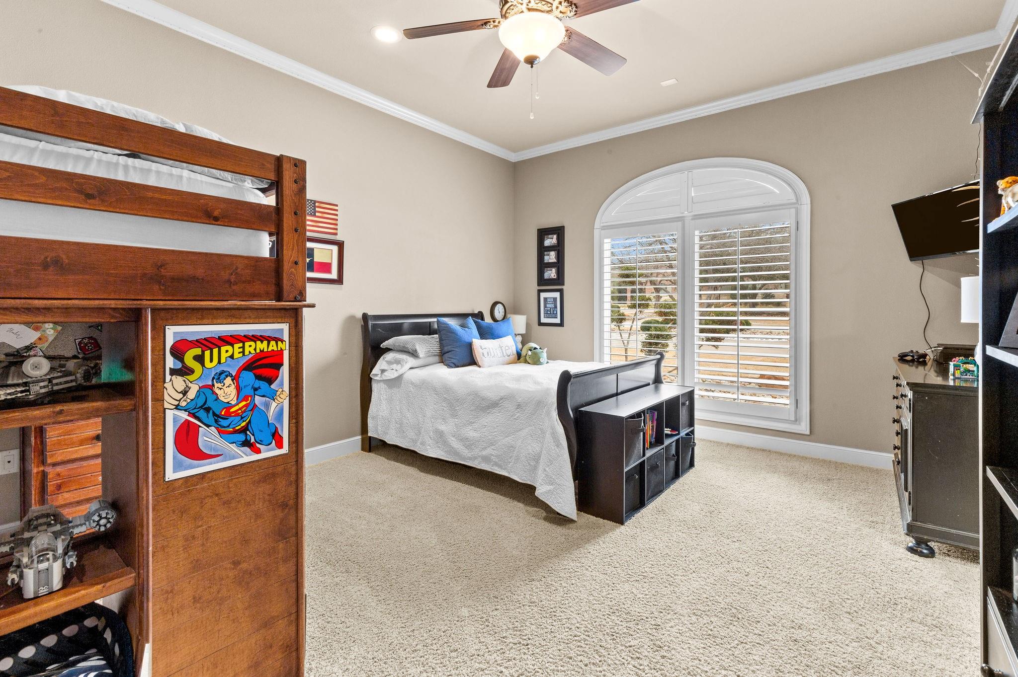 main property photo 12