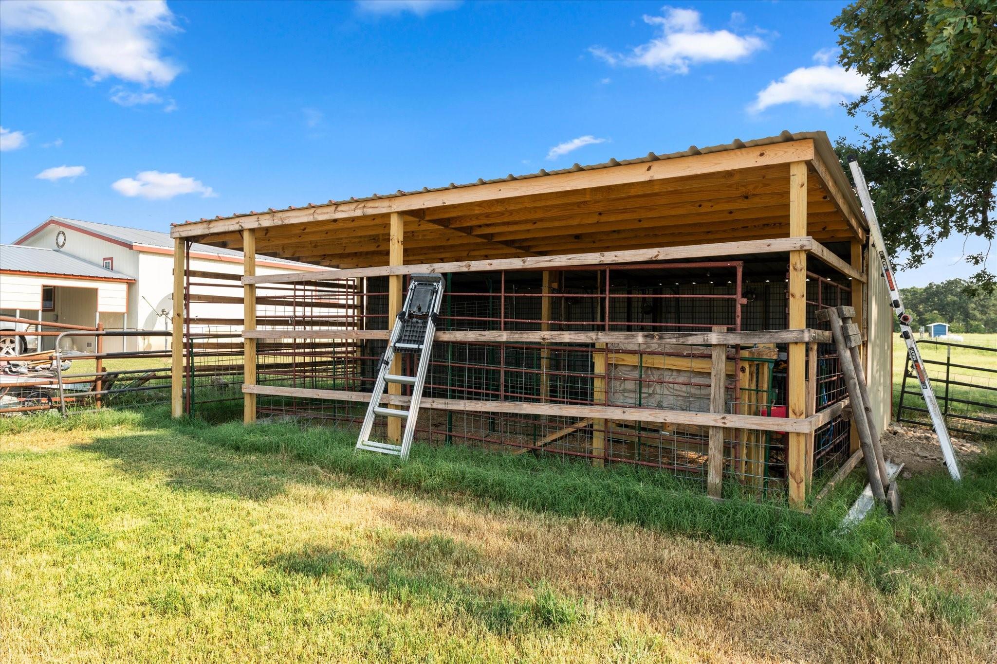 main property photo 33